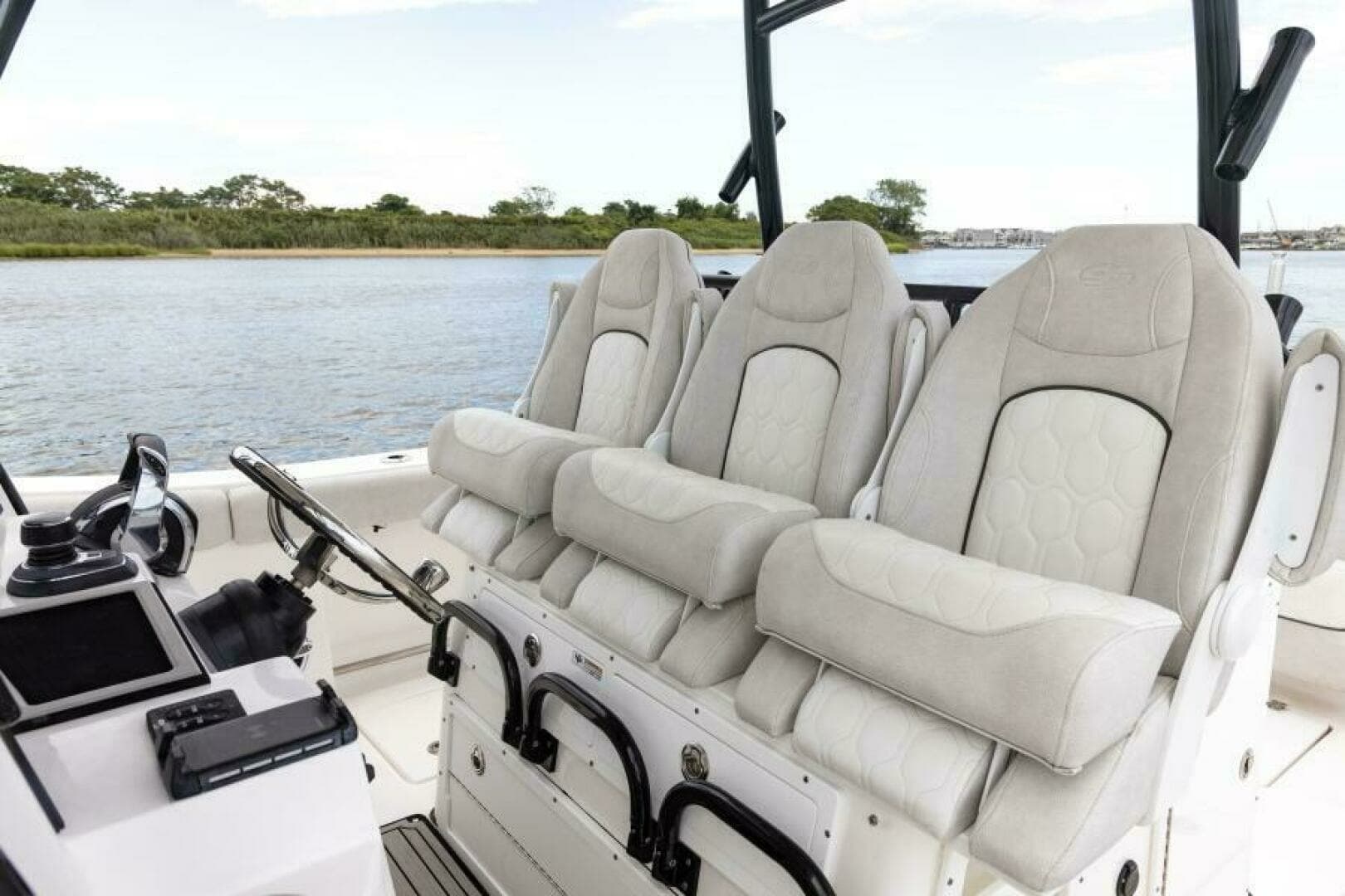 2027 Sea Fox 328 Commander - Image 39