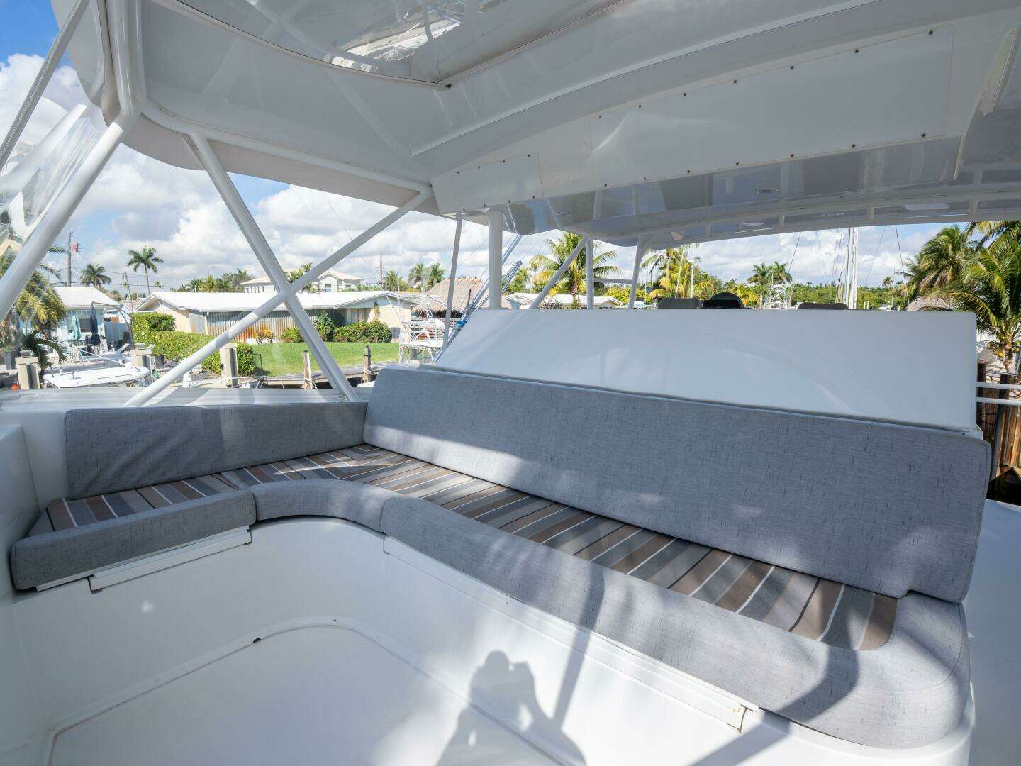 1998 Viking 58 Convertible - Image 13