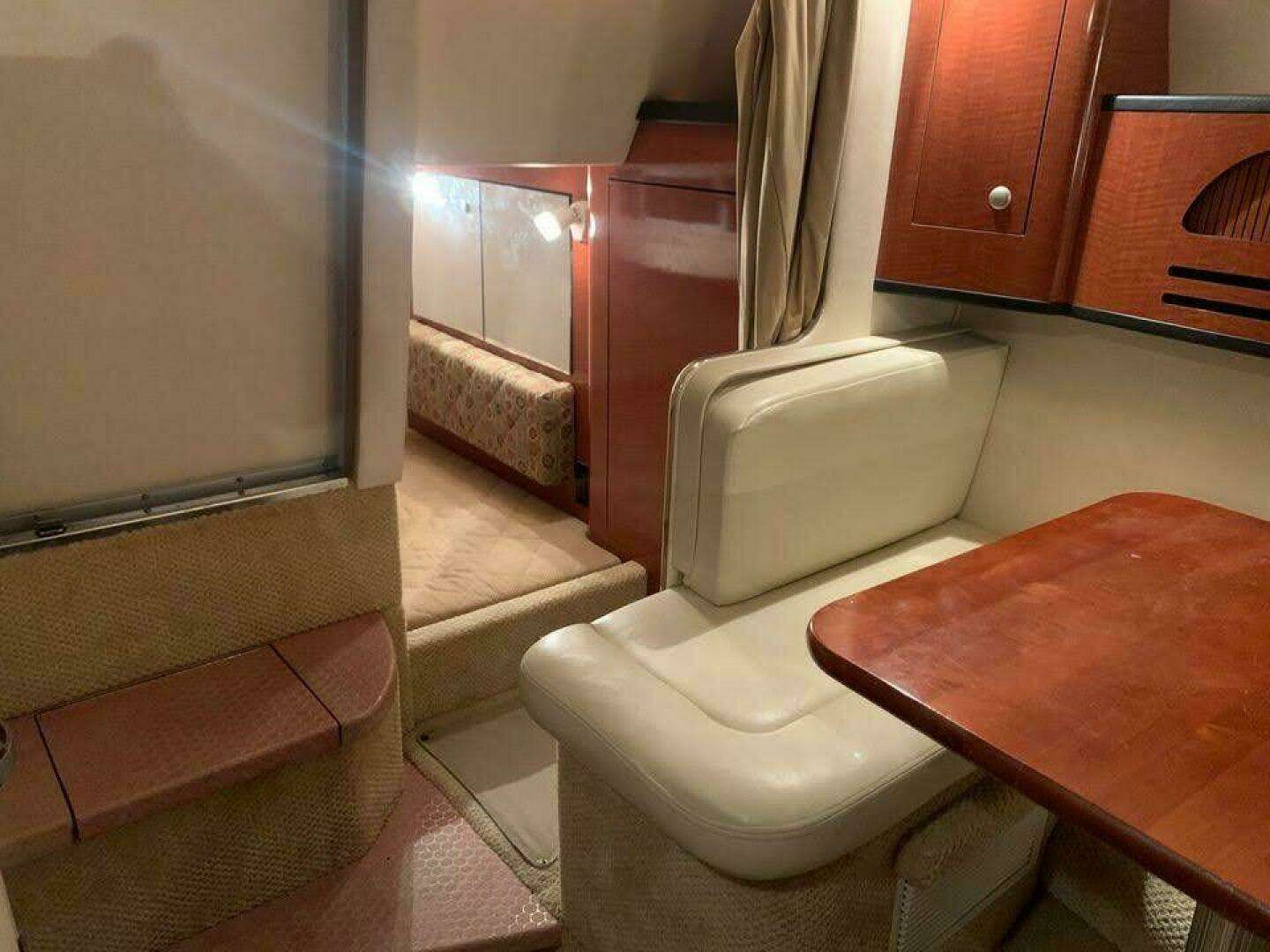 2005 Sea Ray 280 Sundancer - Image 8