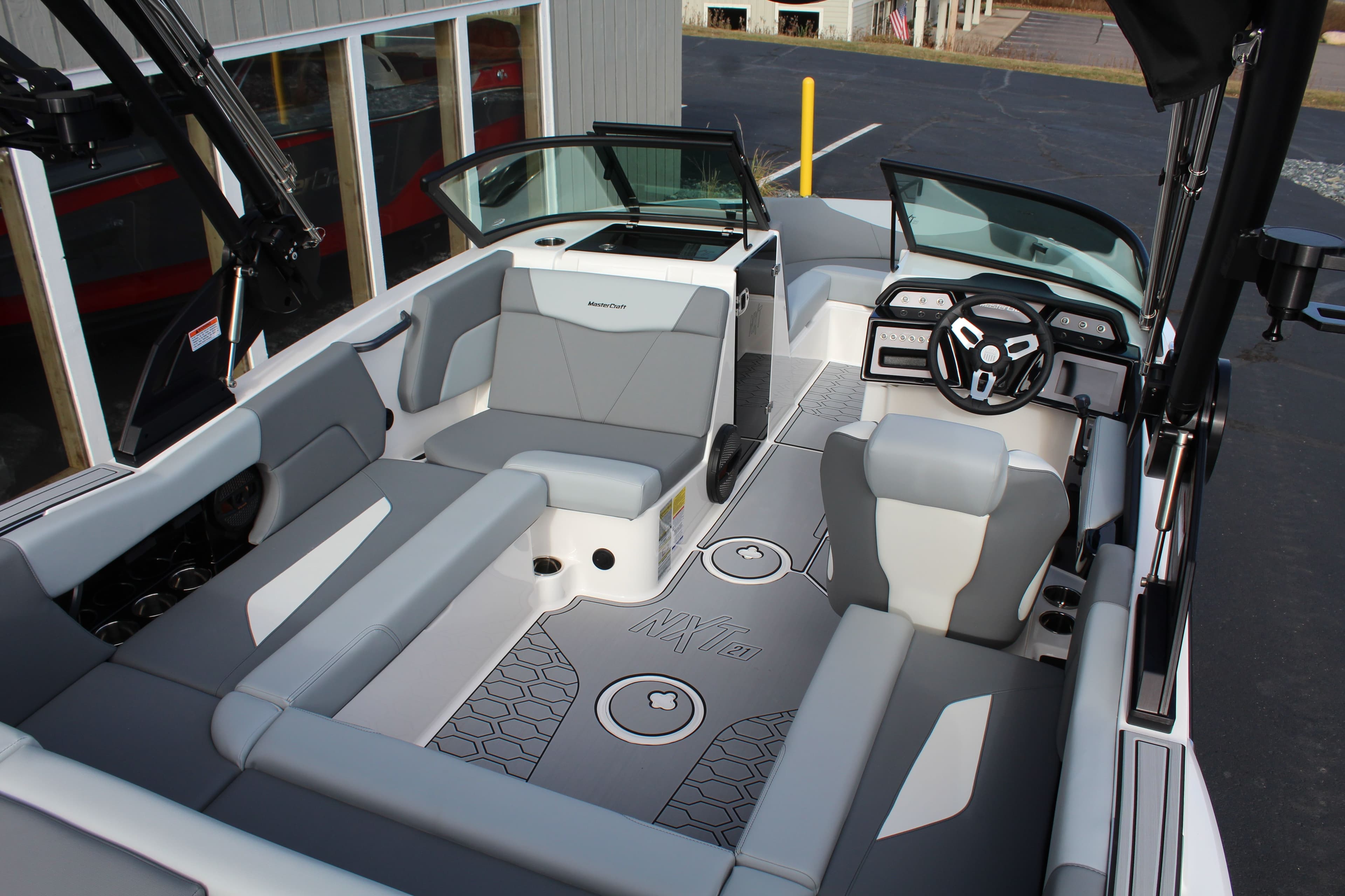 2025 MasterCraft NXT21 - 8
