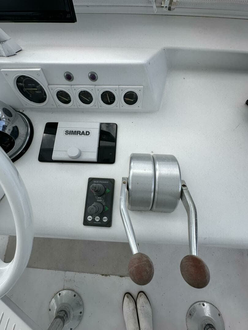 1988 Viking Motor Yacht - Image 86