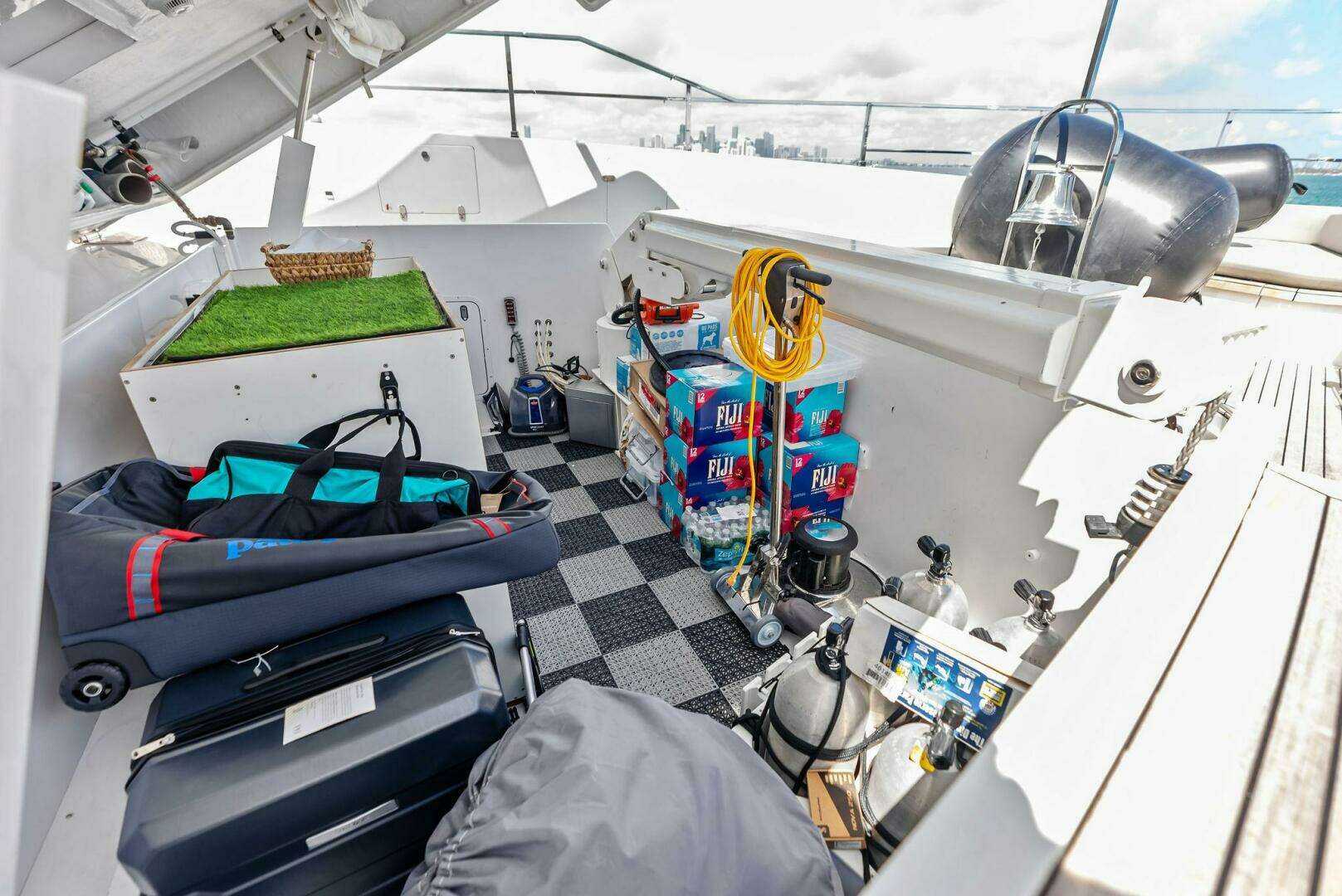 2023 Custom Line 33 Navetta - Image 117