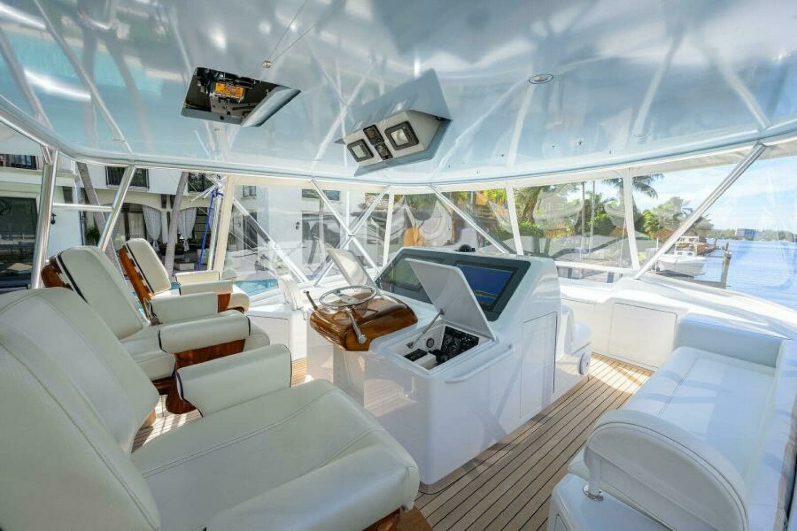 2008 Viking 60 Convertible - Image 18