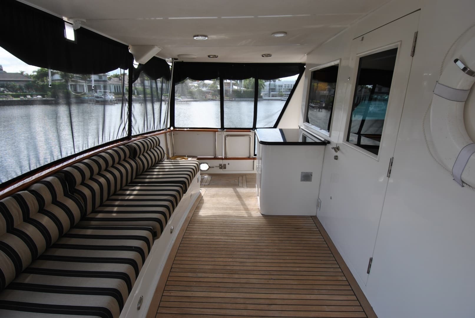 2002 Grand Alaskan Raised Pilothouse - Image 7