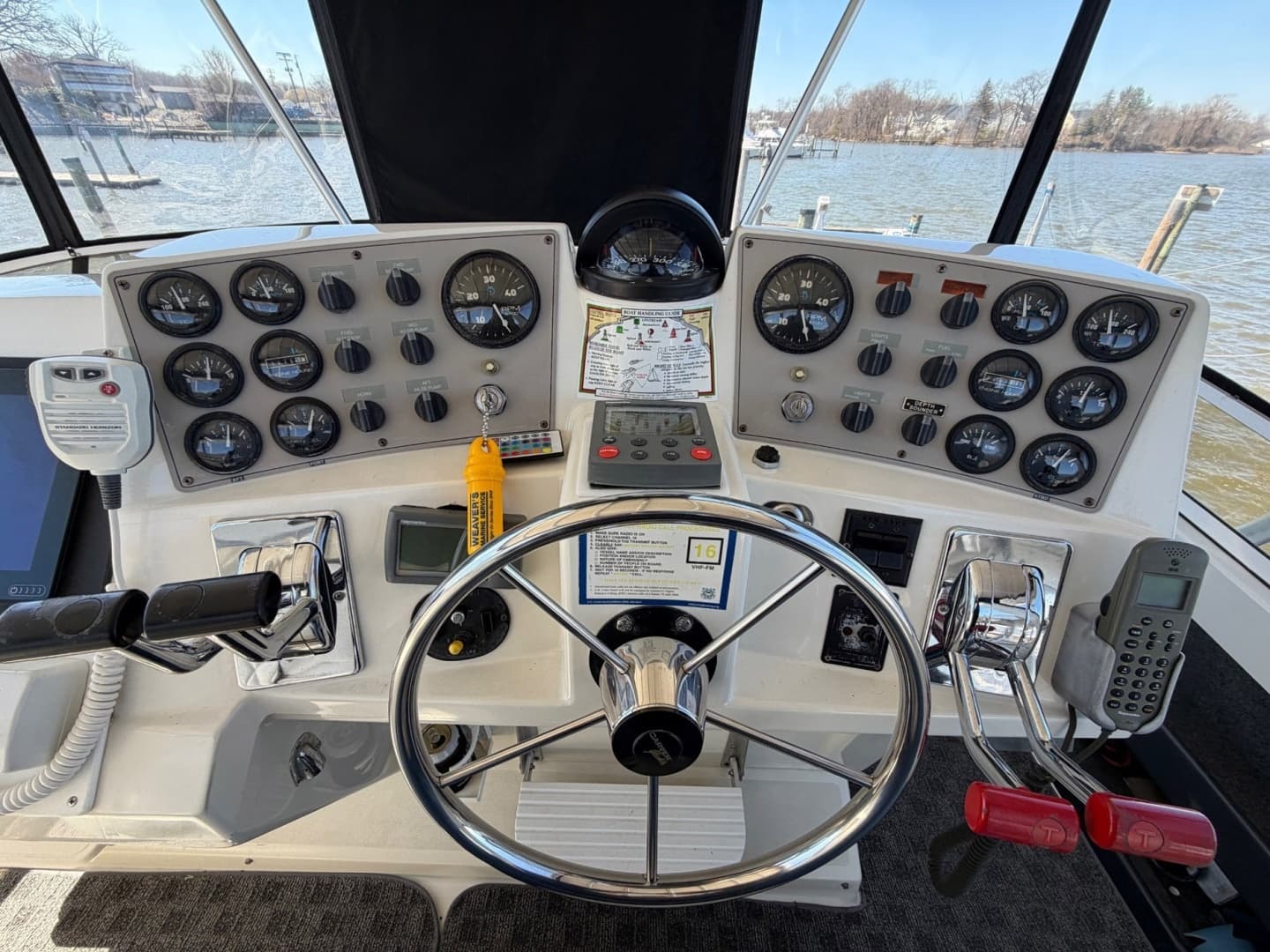 1997 Carver 400 Cockpit MY - Image 19