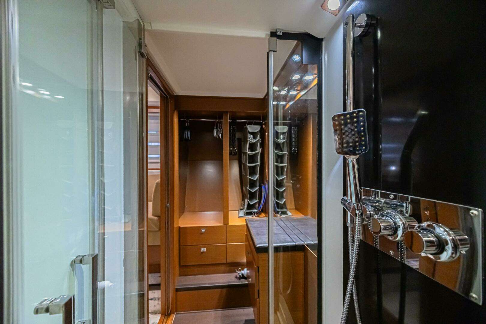 2013 Prestige 550S - Image 30