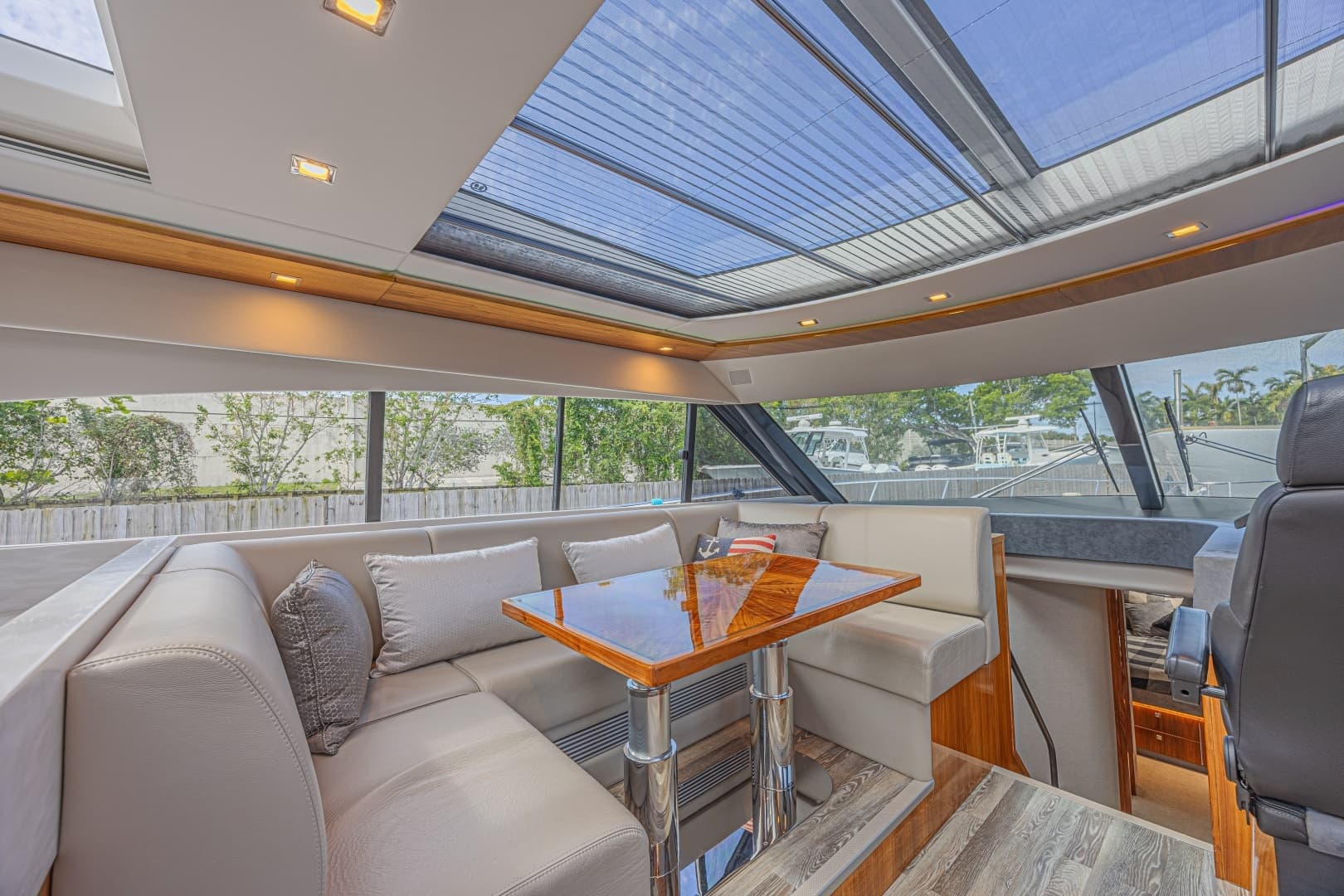2021 Riviera 6000 Motor Yacht - Image 33