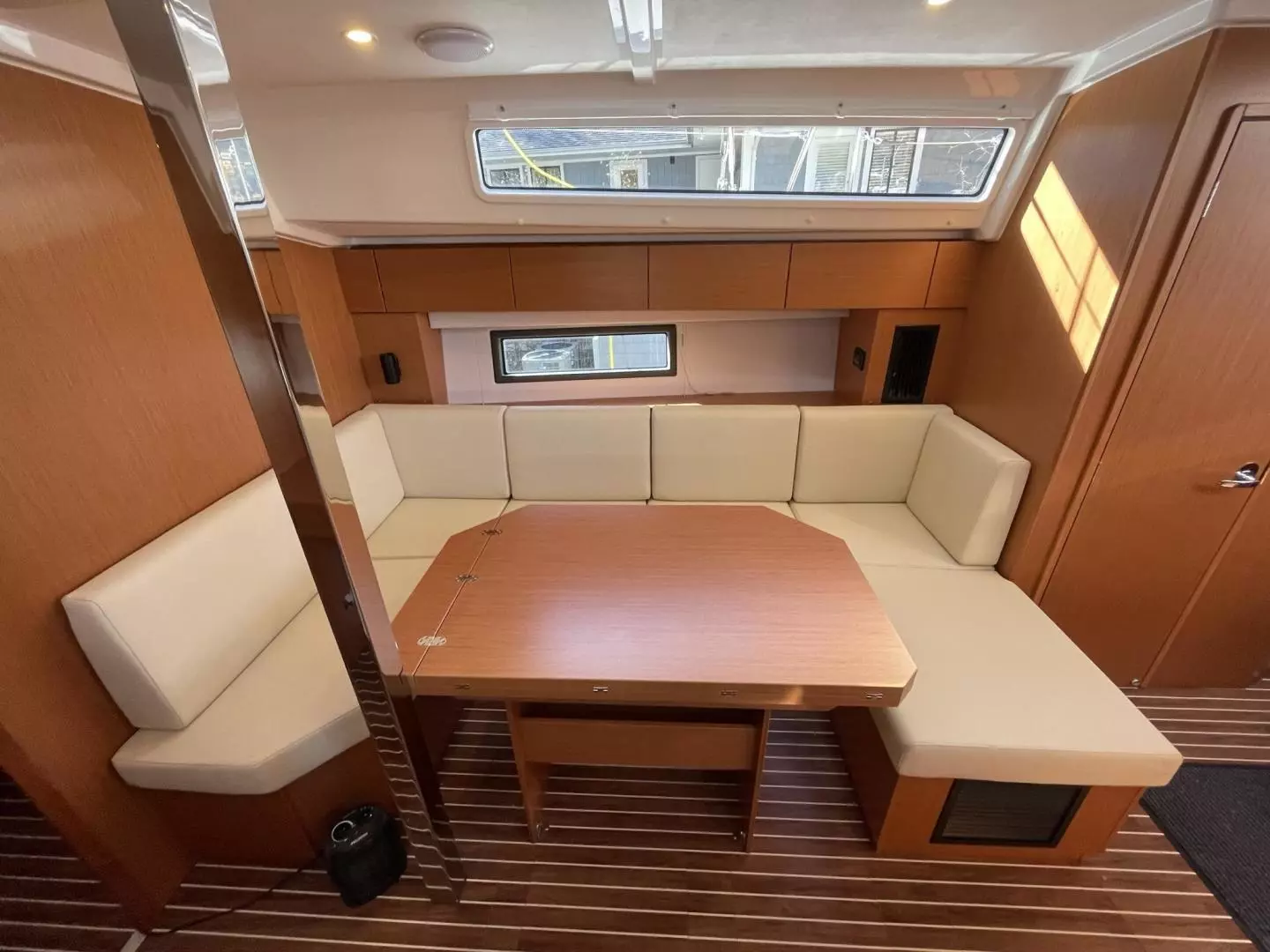 2023 Bavaria C42 - Image 17