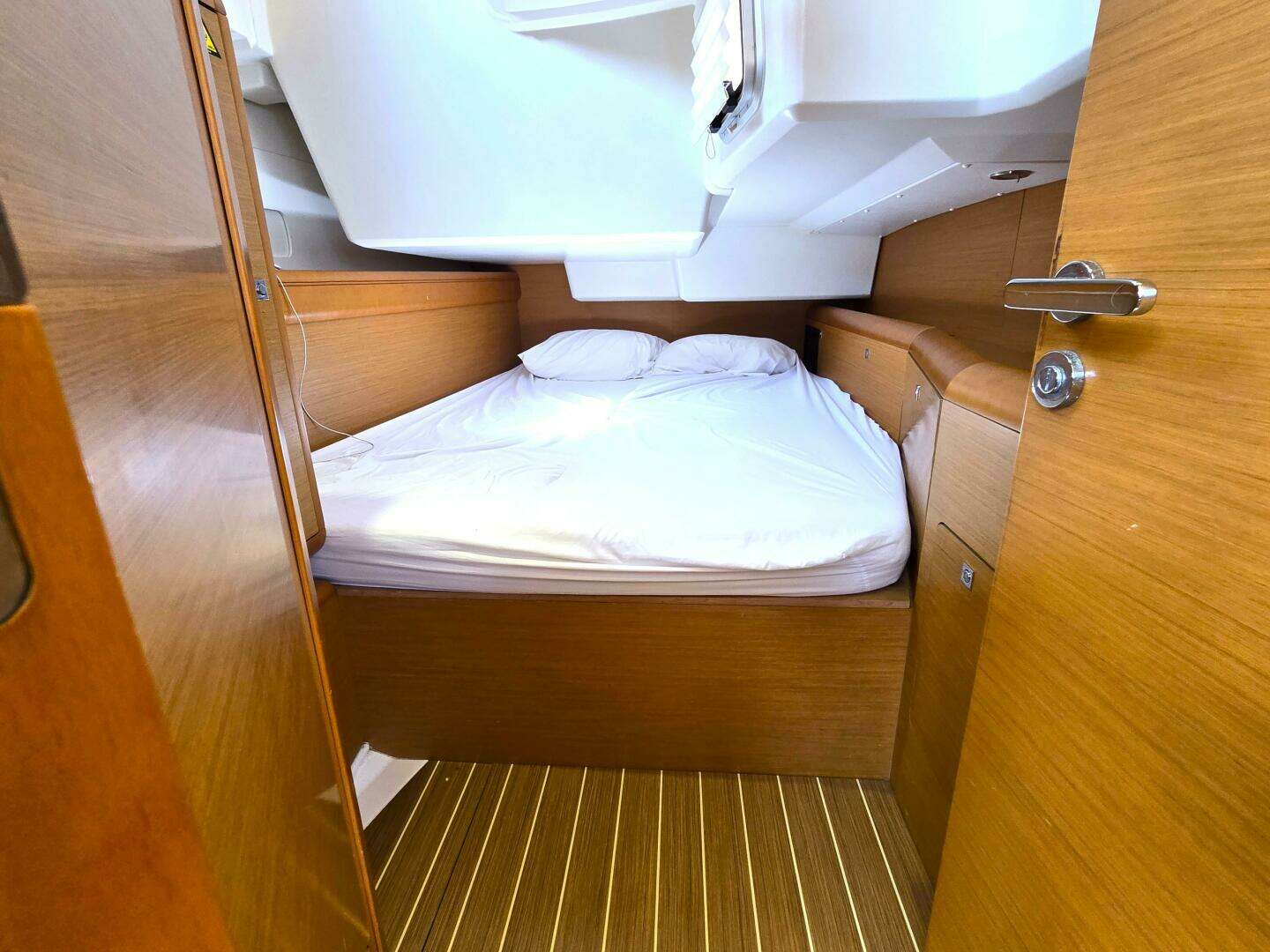 2012 Jeanneau 509 - Image 41