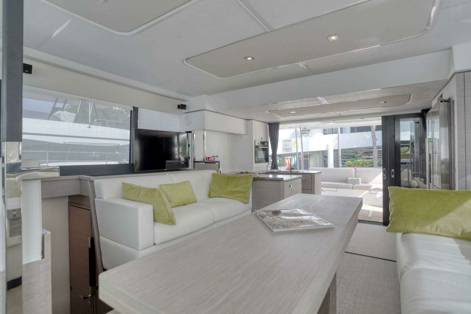 2022 Fountaine Pajot MY6 - Image 93