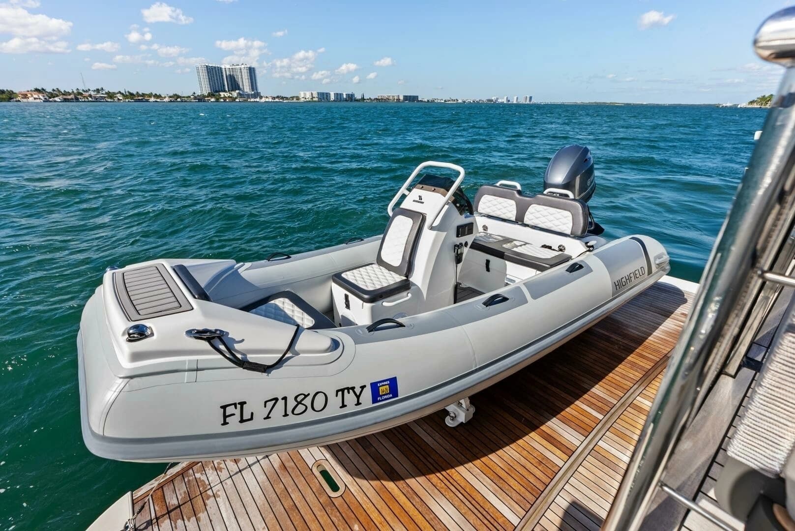2025 Absolute 75 Navetta - Image 78