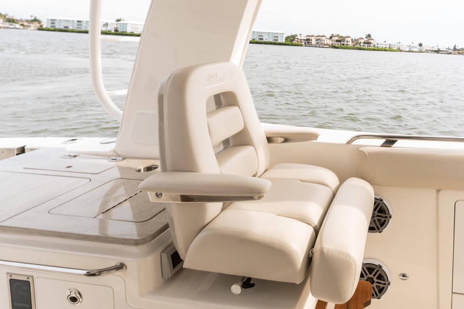 2026 Boston Whaler 380 Realm - 88