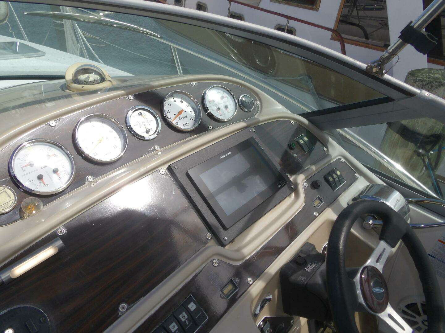 2004 Chaparral Signature 350 - Image 46
