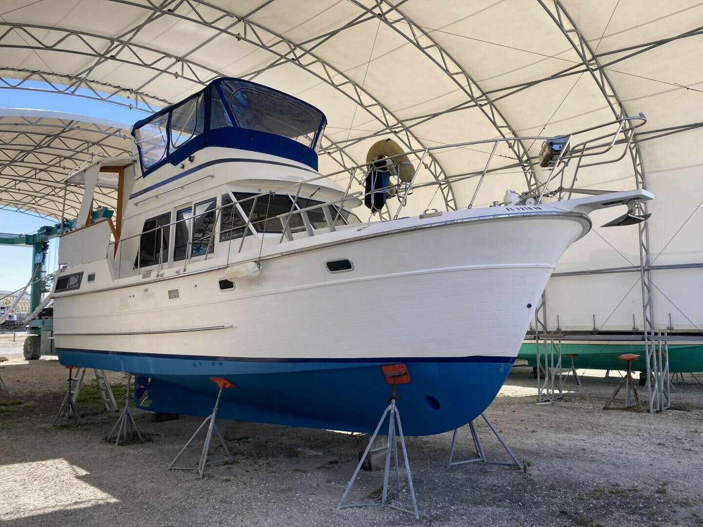 1986 Heritage East Sundeck 36 - Image 2