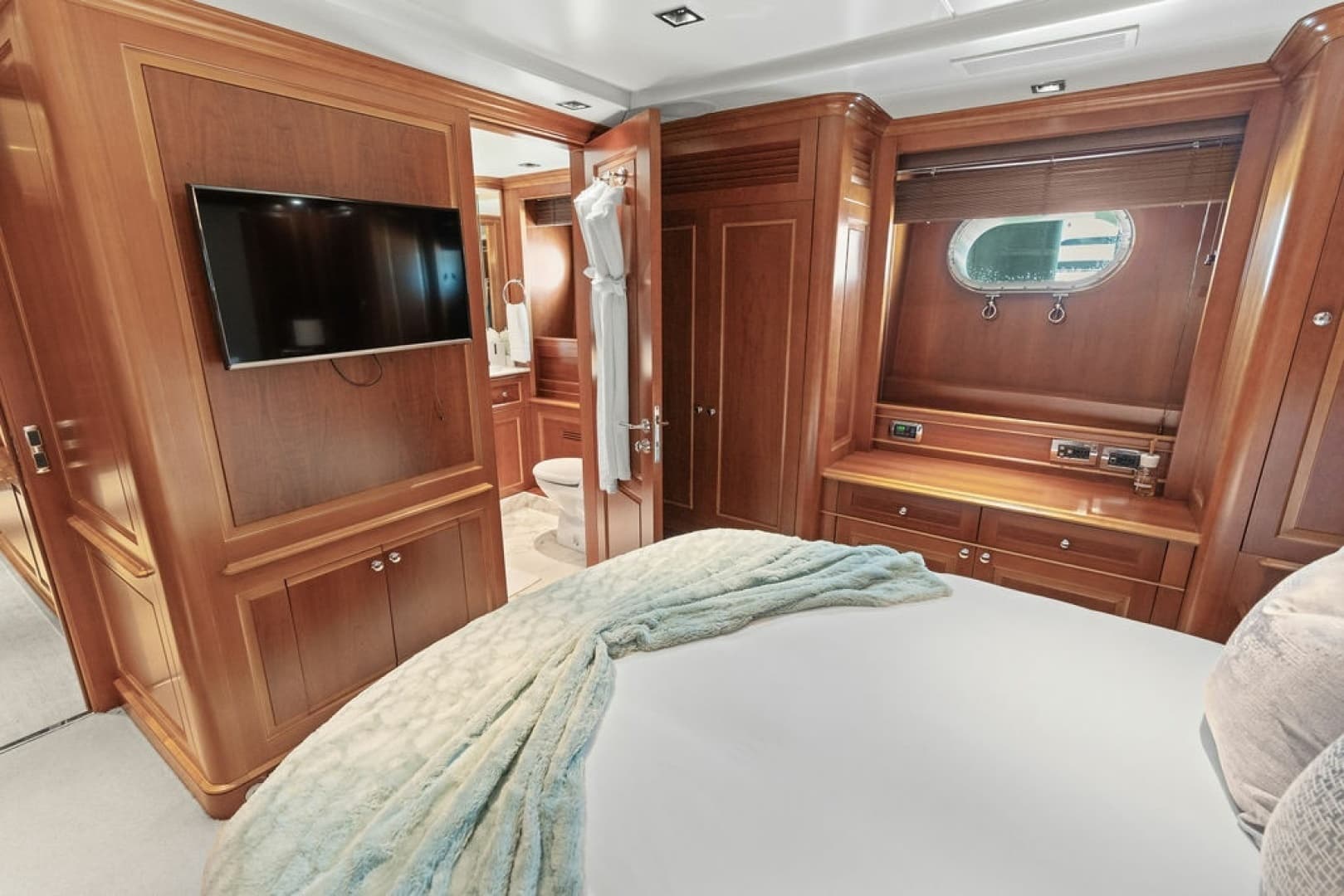 2008 Benetti 121 Classic - Image 53
