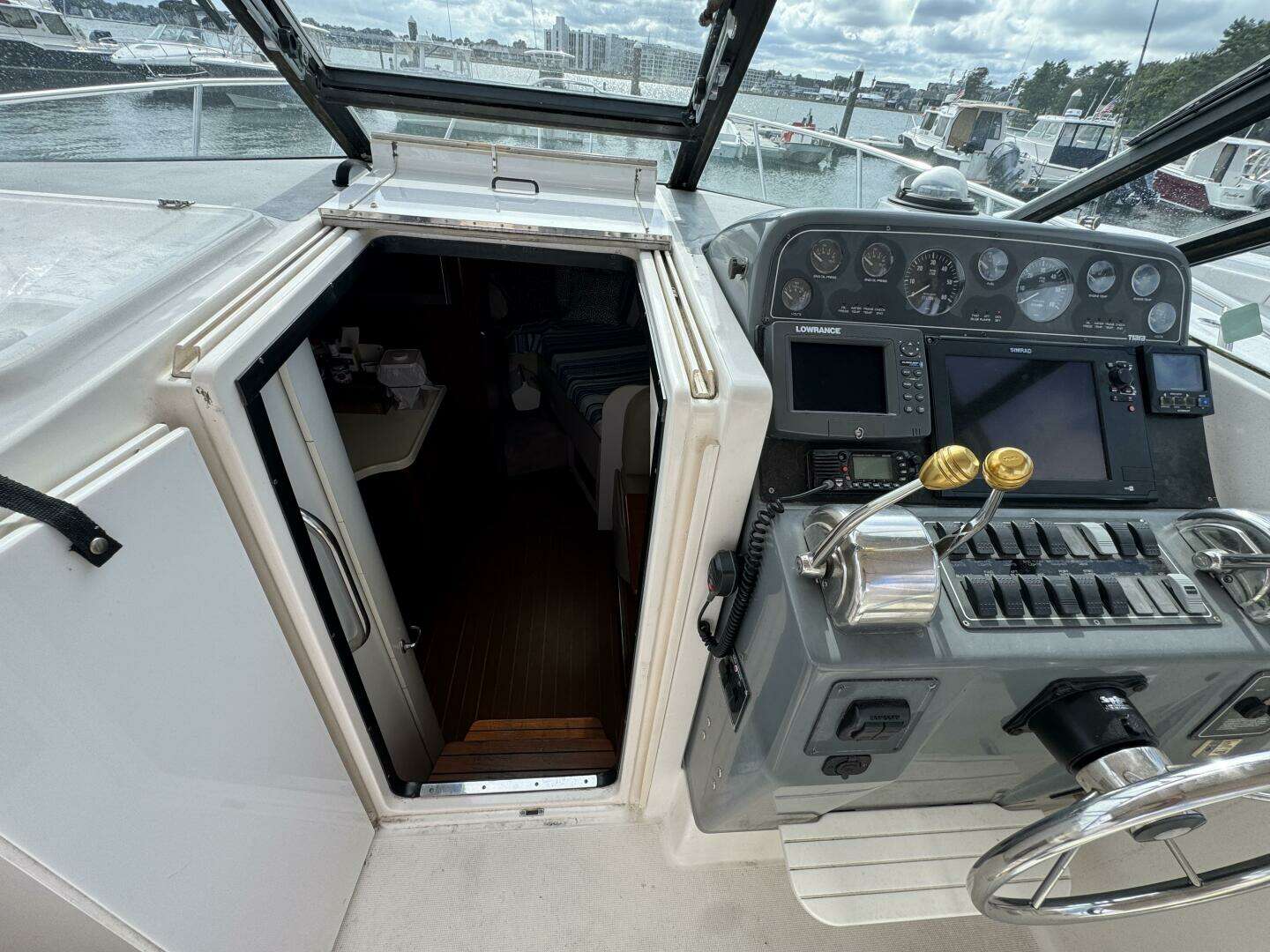 1999 Tiara Yachts 2900 Open - Image 23