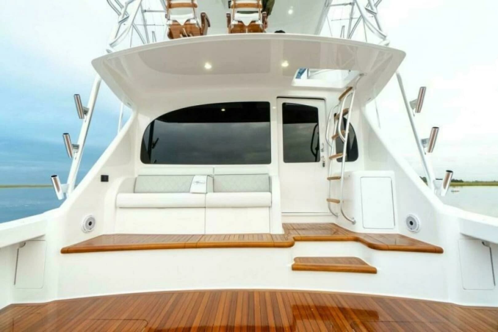 2027 Viking 54 Convertible - Image 12