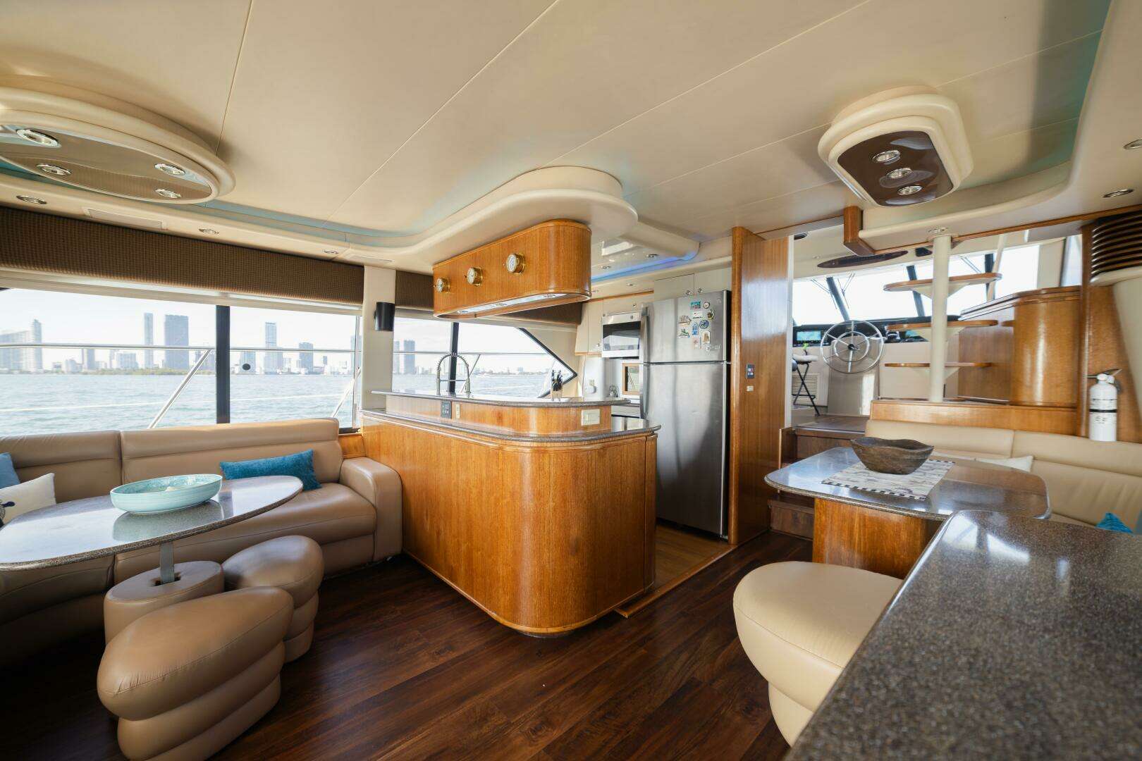 1999 Bayliner 5788 - Image 25