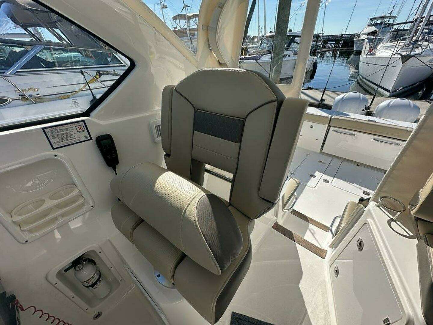 2020 Pursuit 355 OS - Image 16