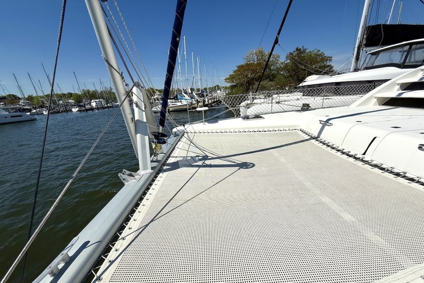 2010 Leopard 46 - Image 11