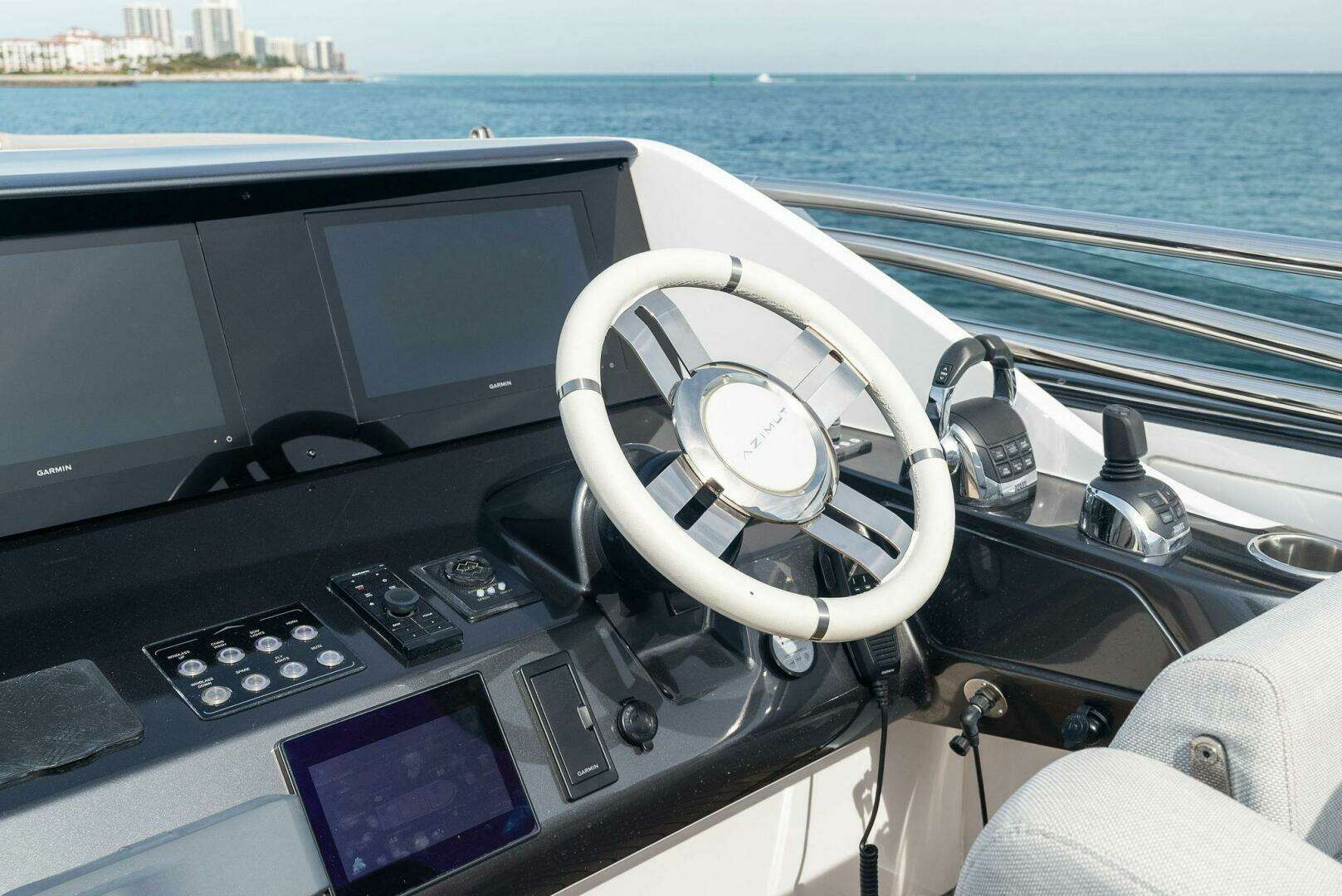 2022 Azimut S8 - Image 18