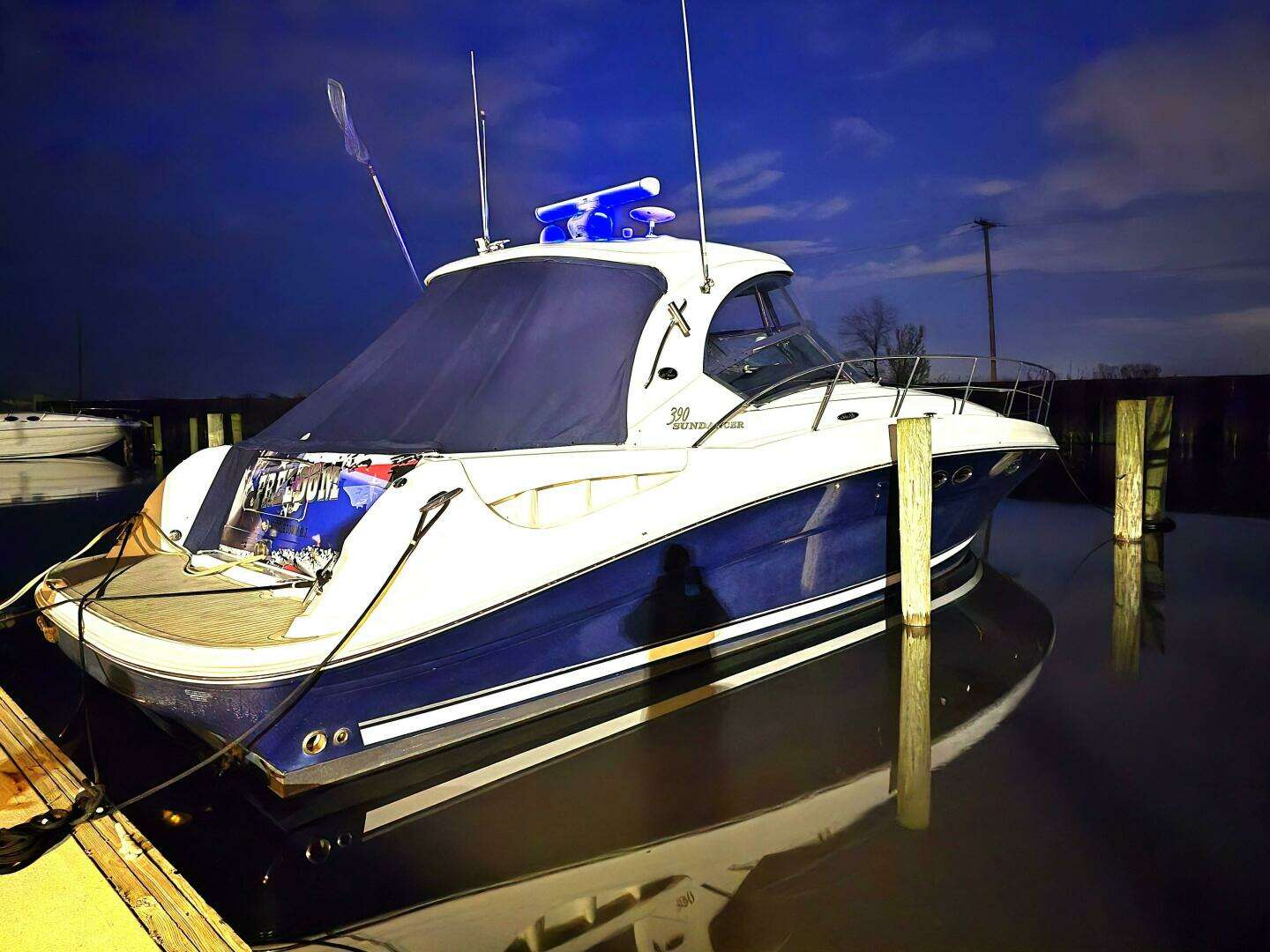2004 Sea Ray 390 Sundancer - Image 5