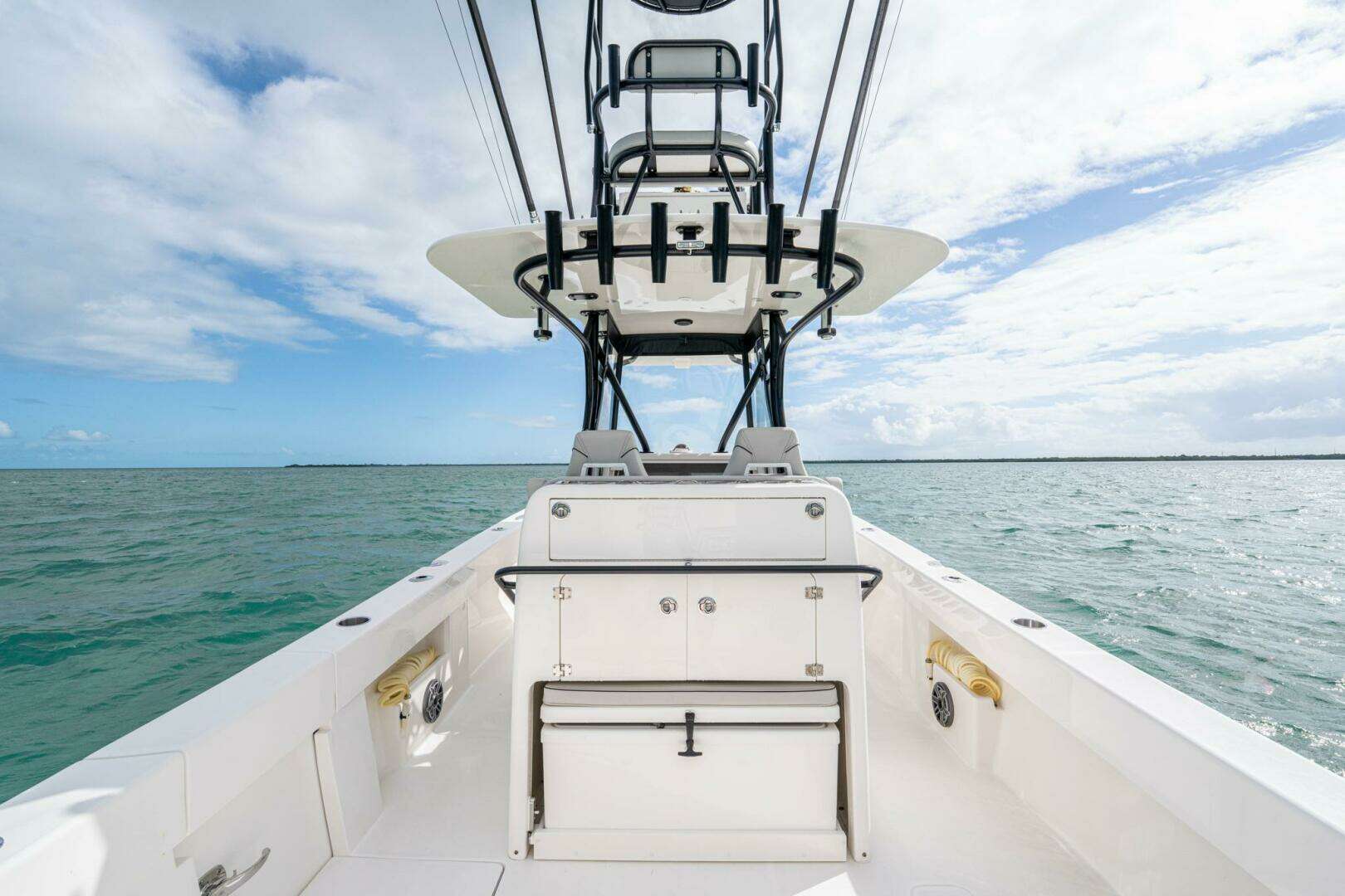 2024 SeaVee 322z - Image 41