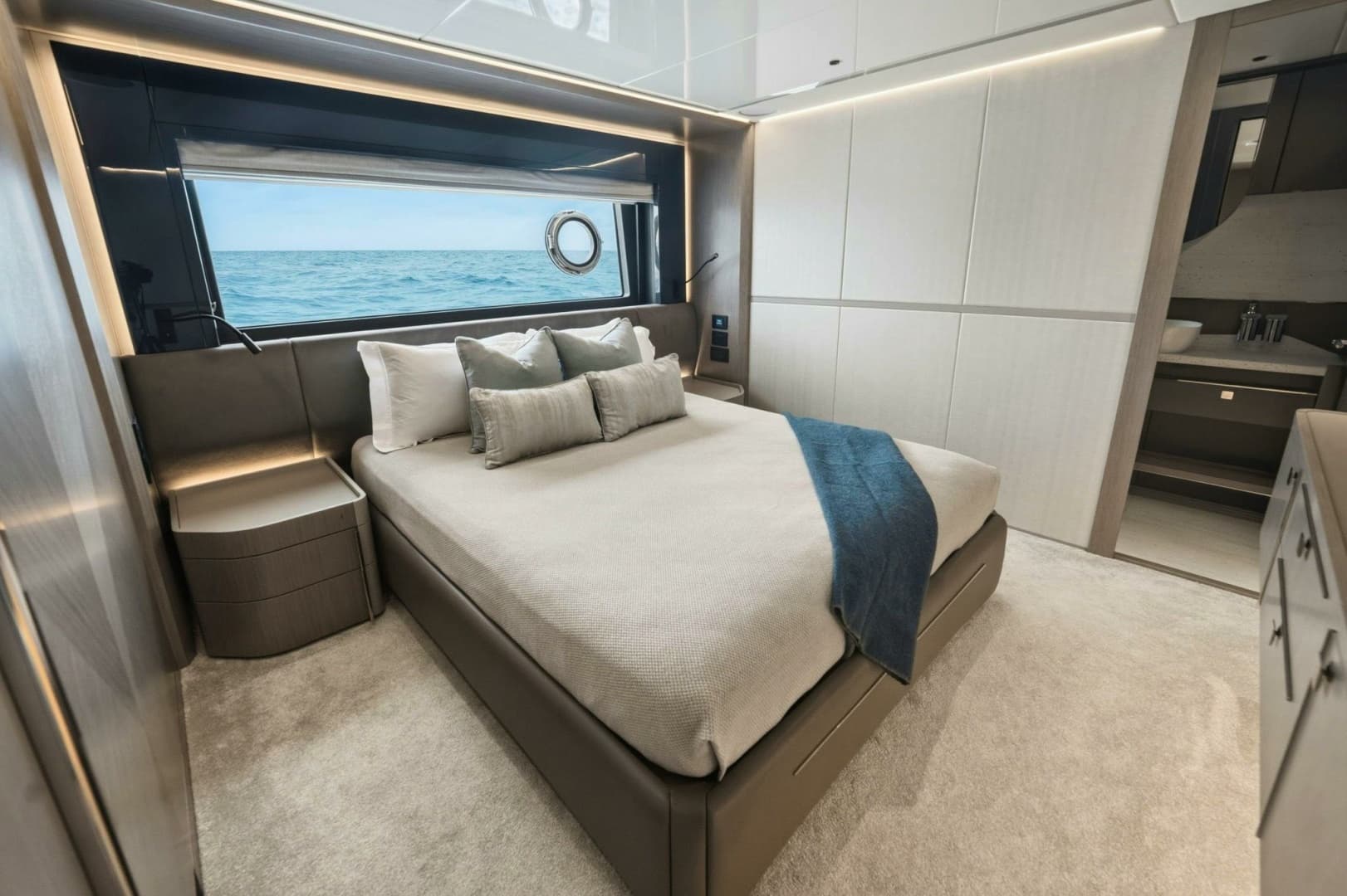 2024 Sunseeker Sunseeker 100 Yacht - Image 25