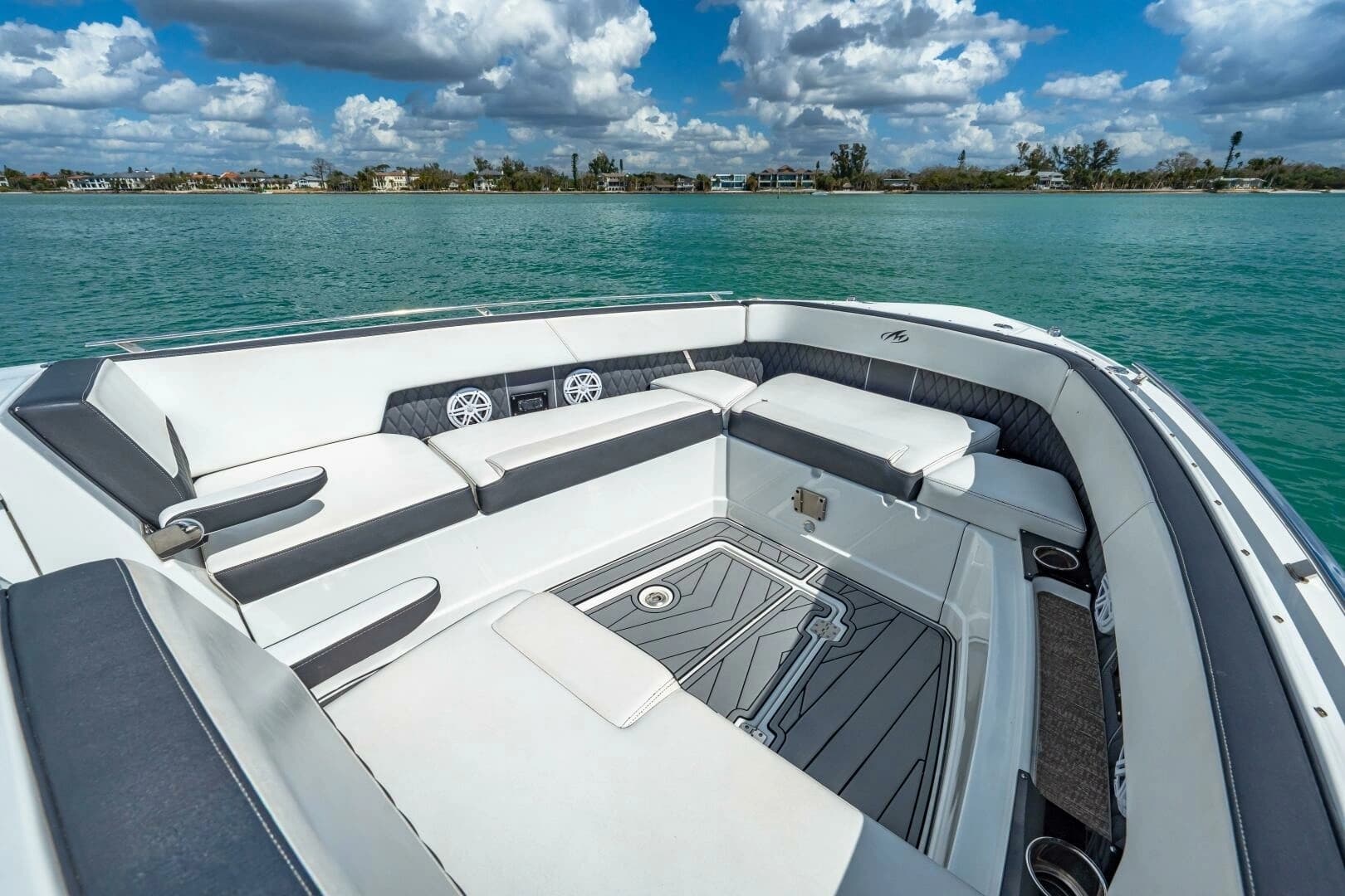 2023 Monterey 385 SS - Image 24