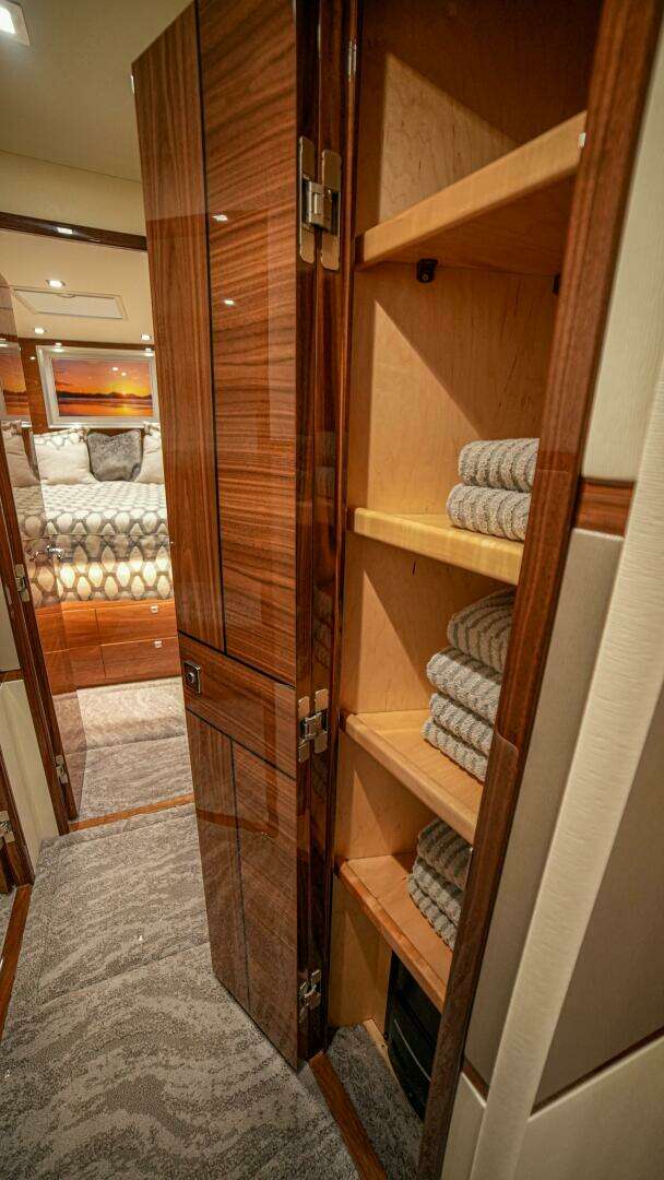 2023 Viking 72 Convertible - Image 73