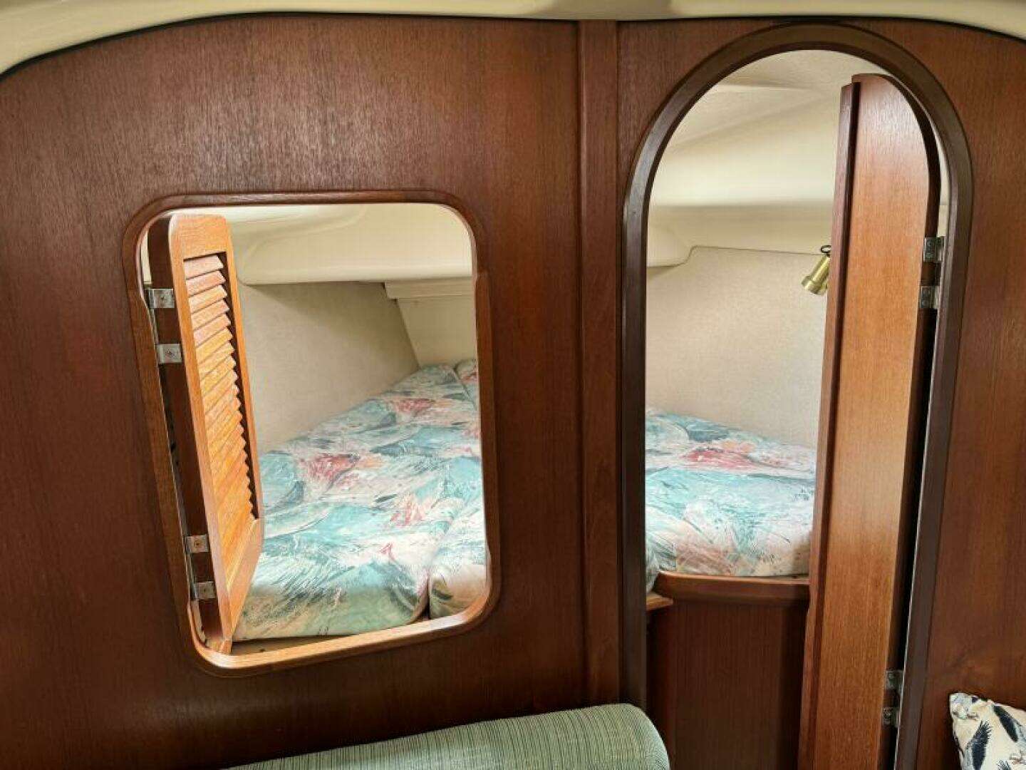 1995 Hunter 336 - Image 24