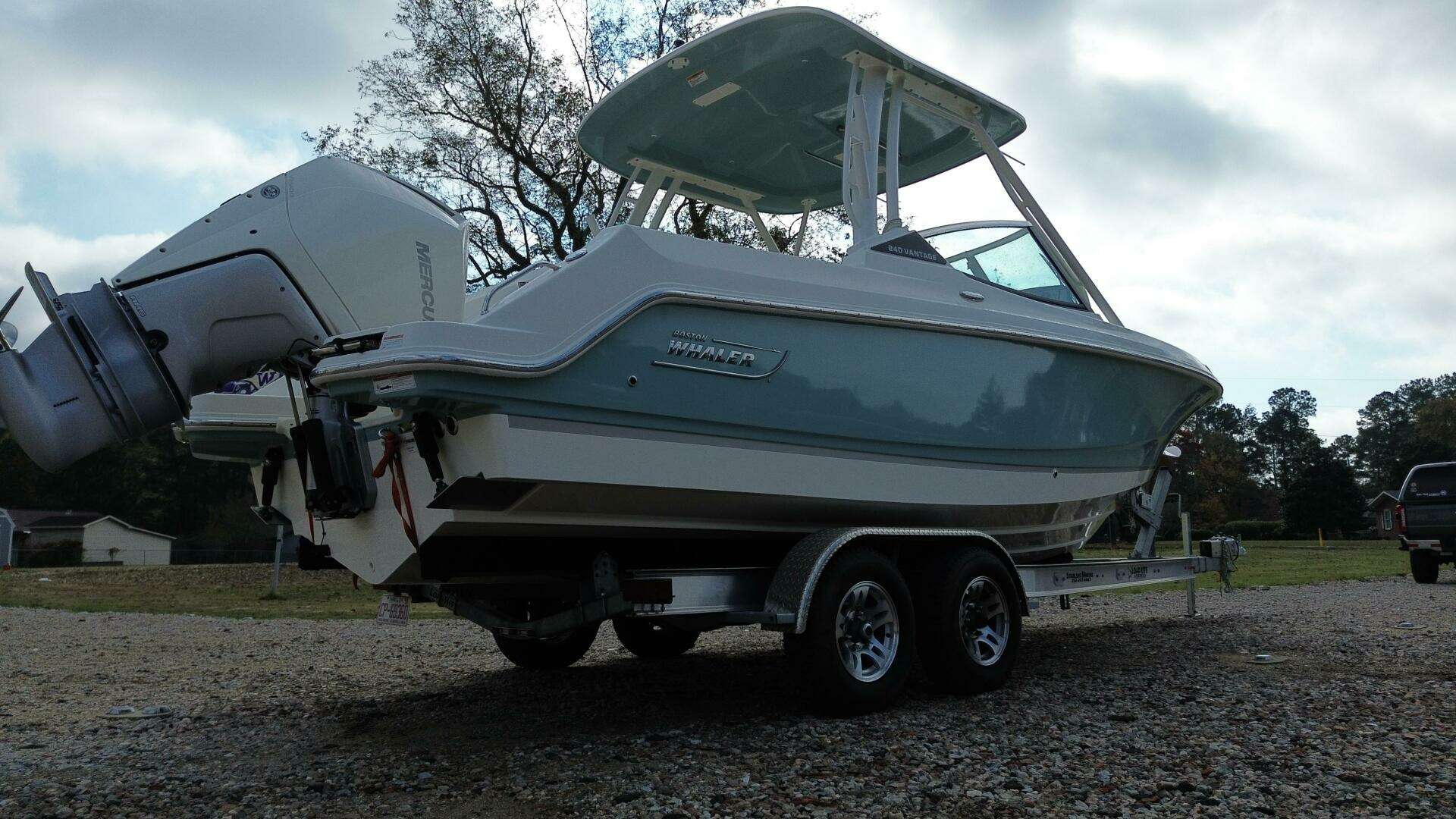 2023 Boston Whaler 240 Vantage - Image 69