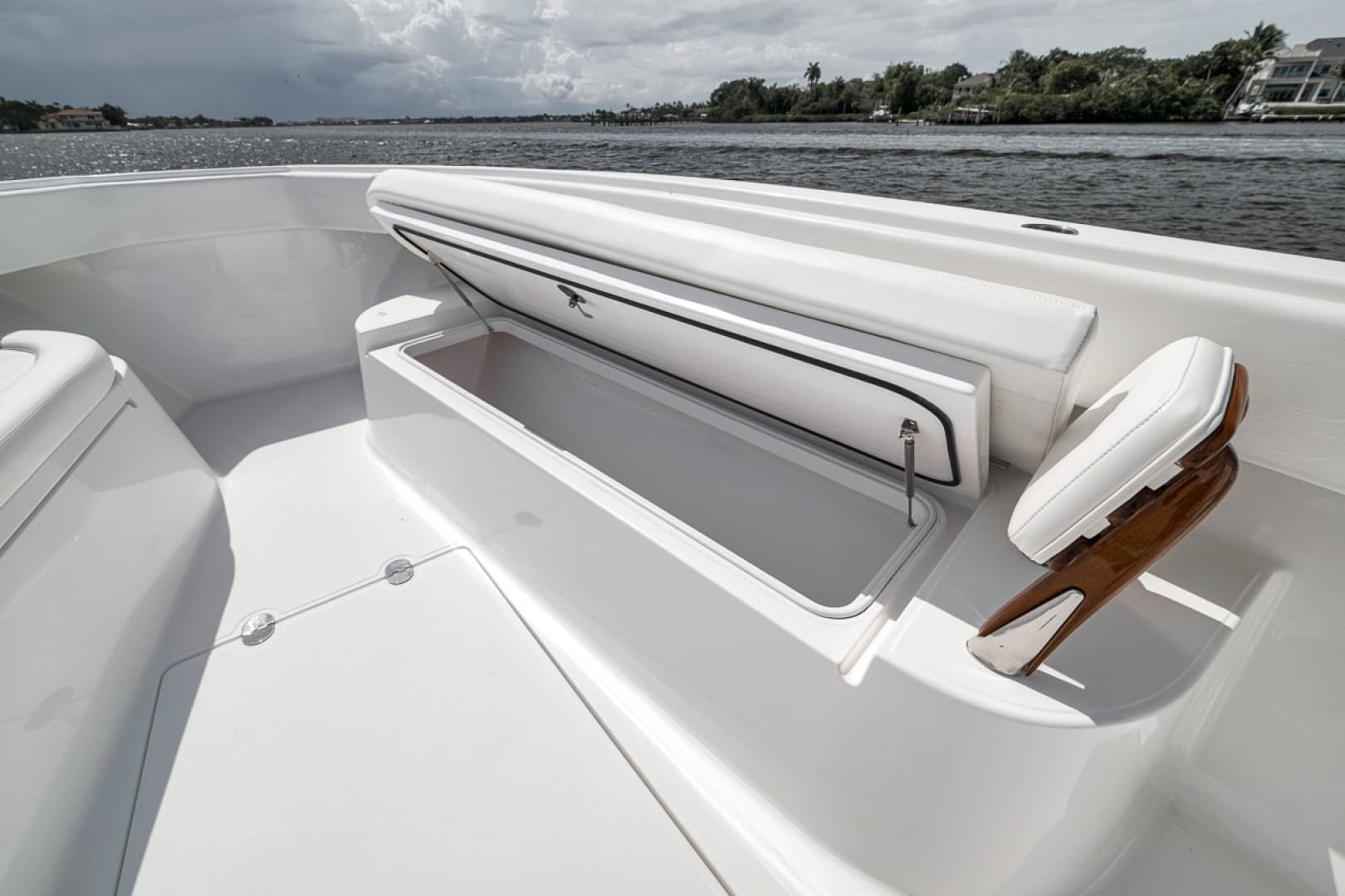 2017 Bahama 41 Bahama - Image 17