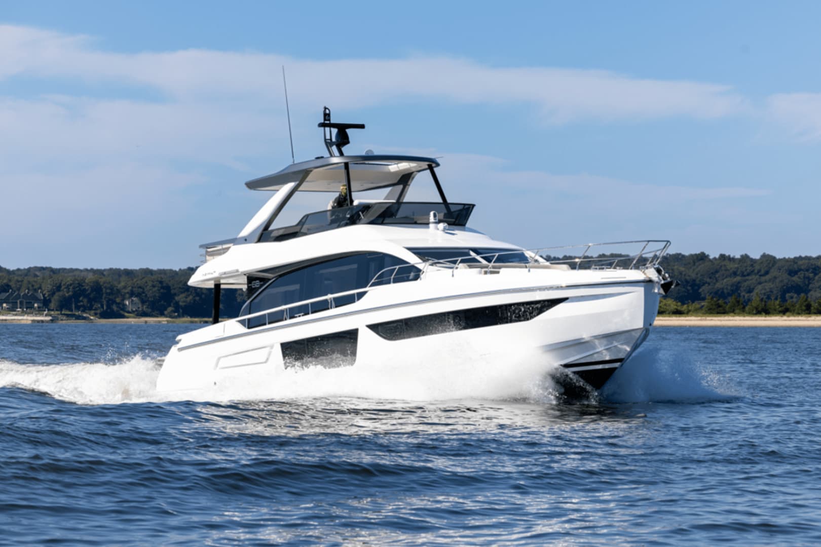2025 Azimut Fly 68 - Image 8