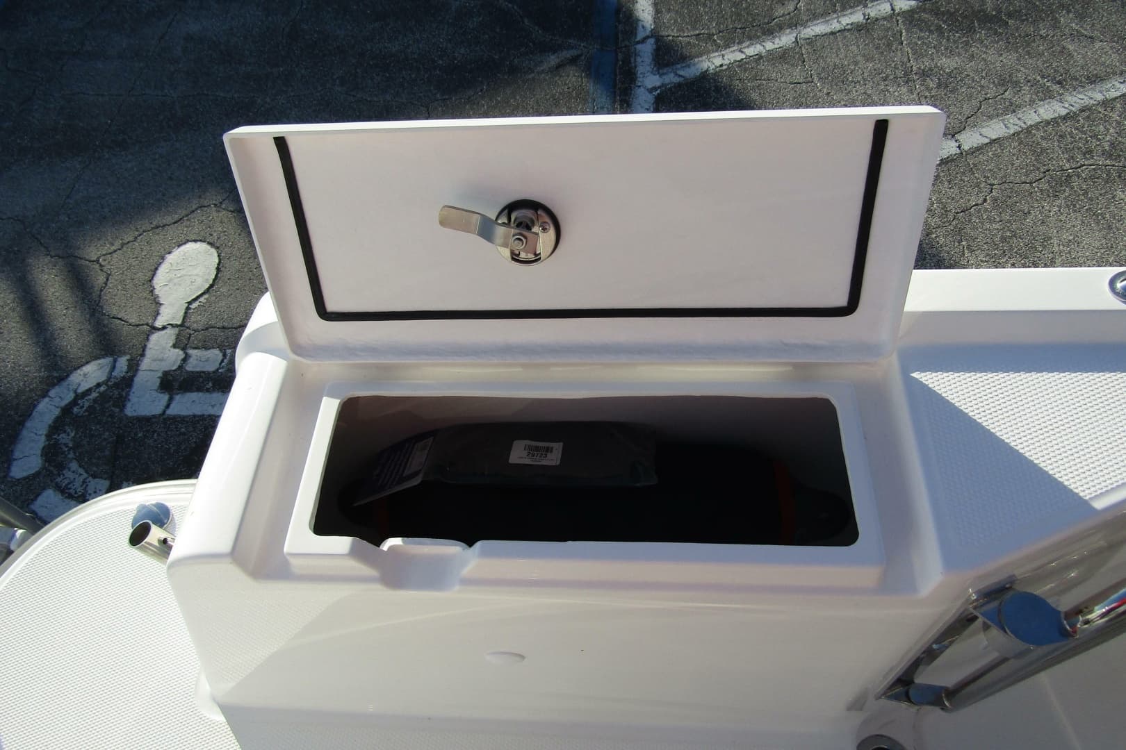 2025 Nimbus Tender 9 - Image 33