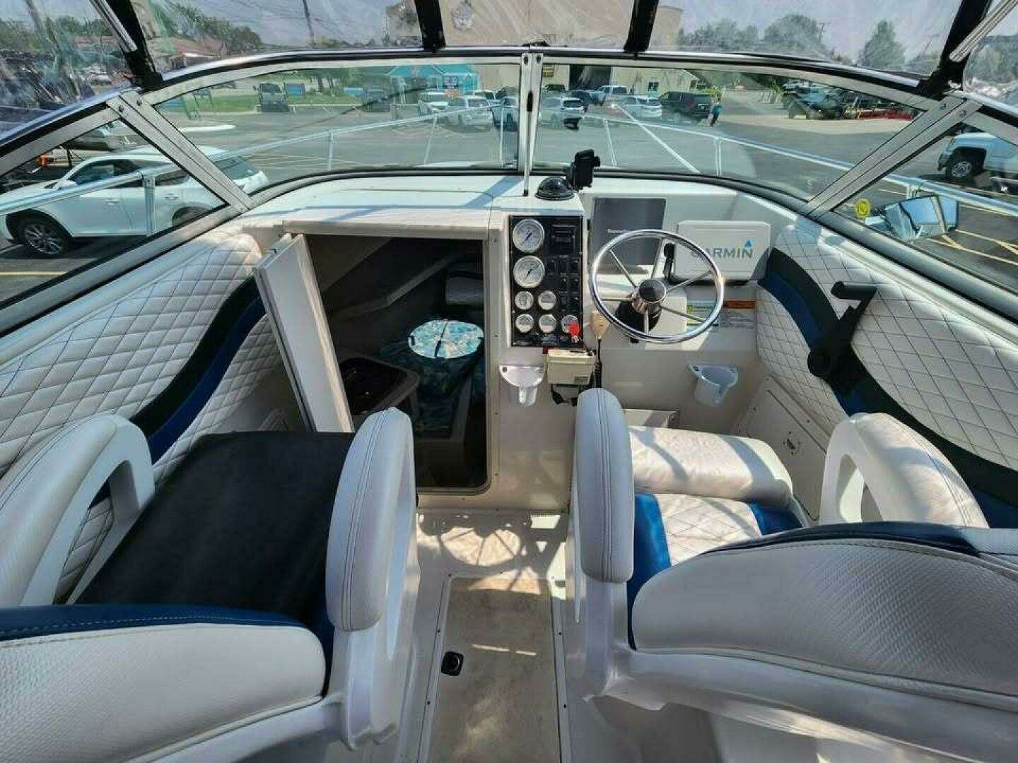 2000 Seaswirl Striper Striper 2600 WA - Image 10