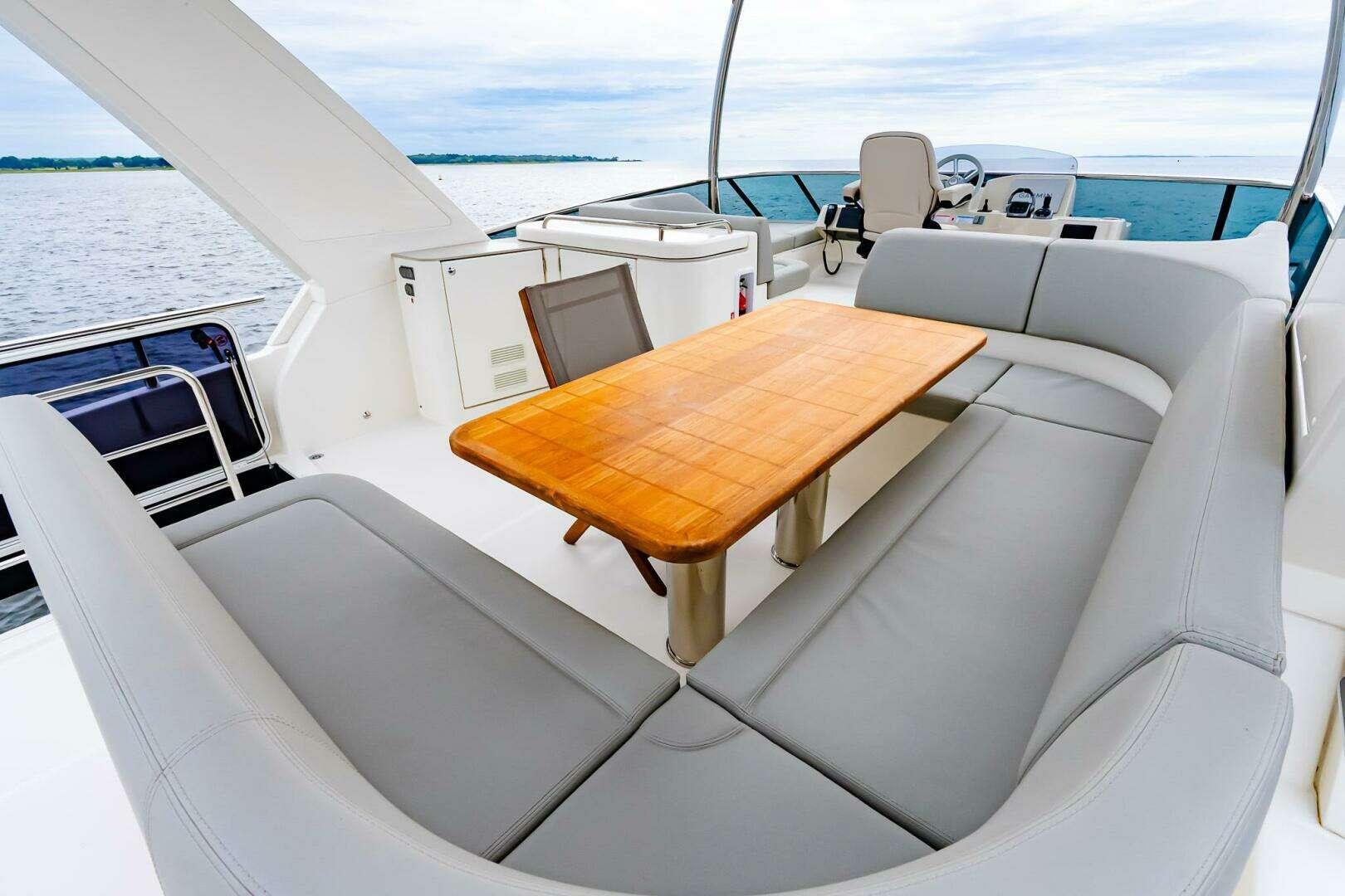 2023 Absolute 52 Navetta - Image 18