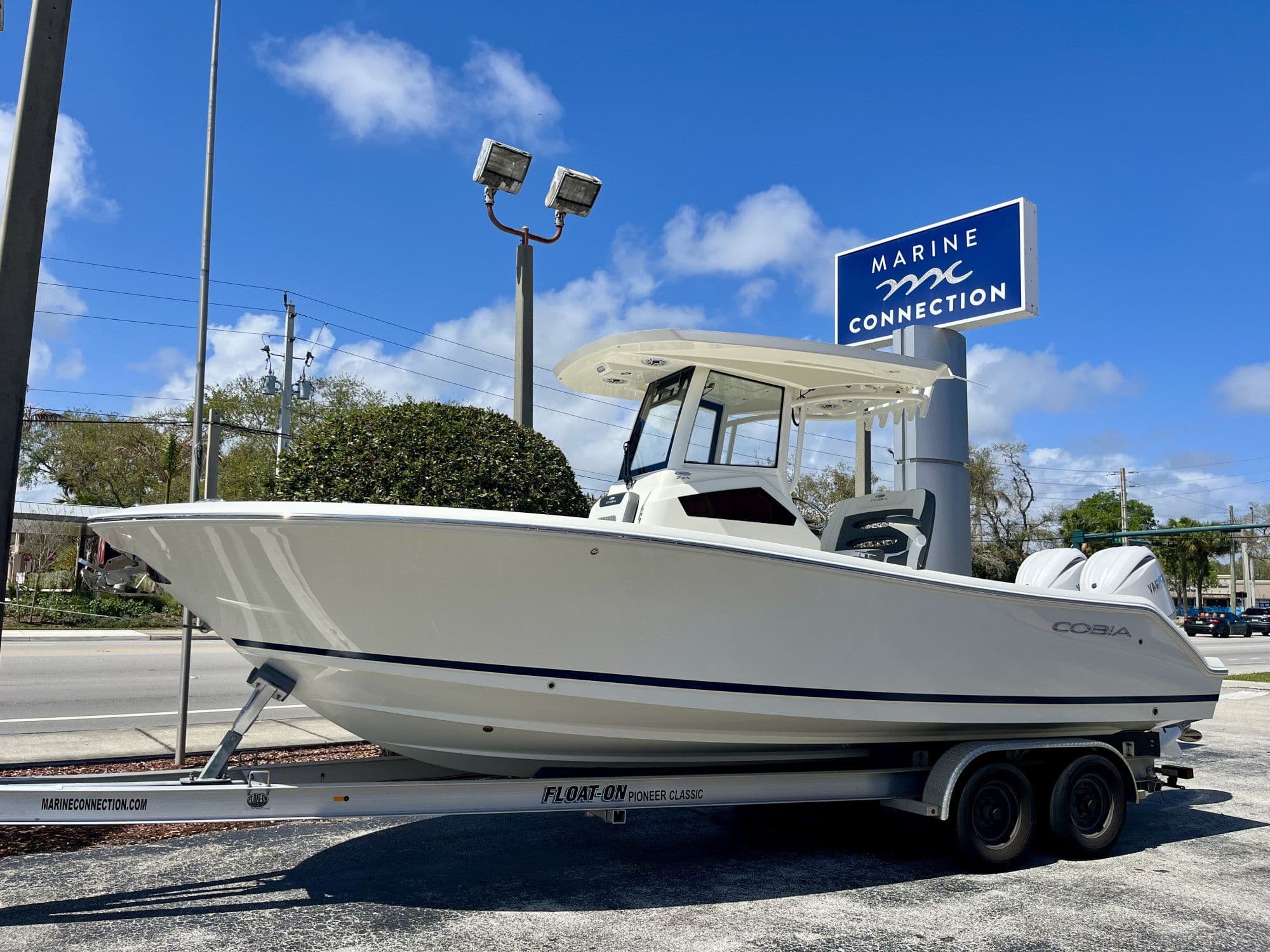 2026 Cobia 245 Center Console