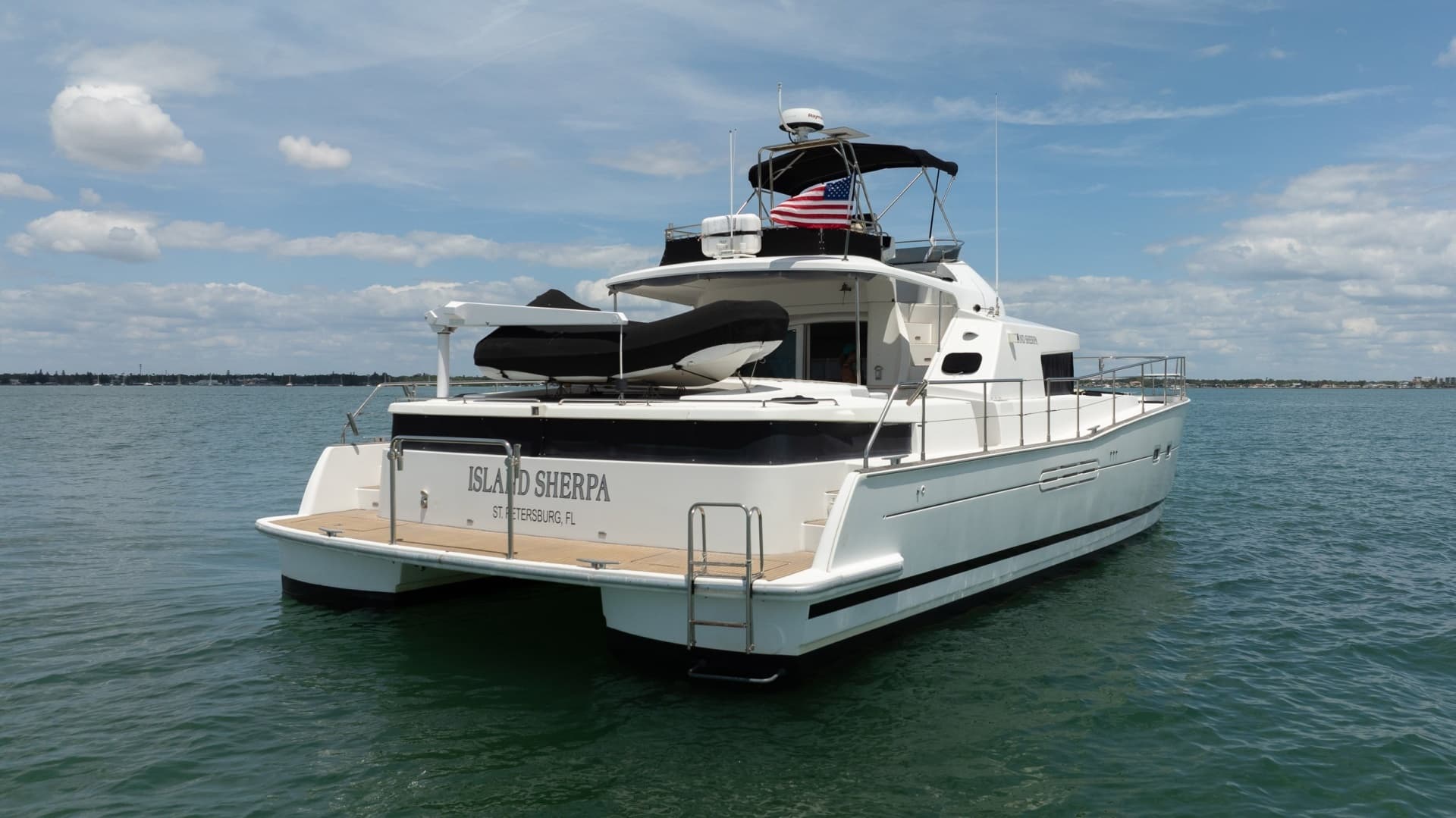 2005 Lagoon Power 43 - Image 9