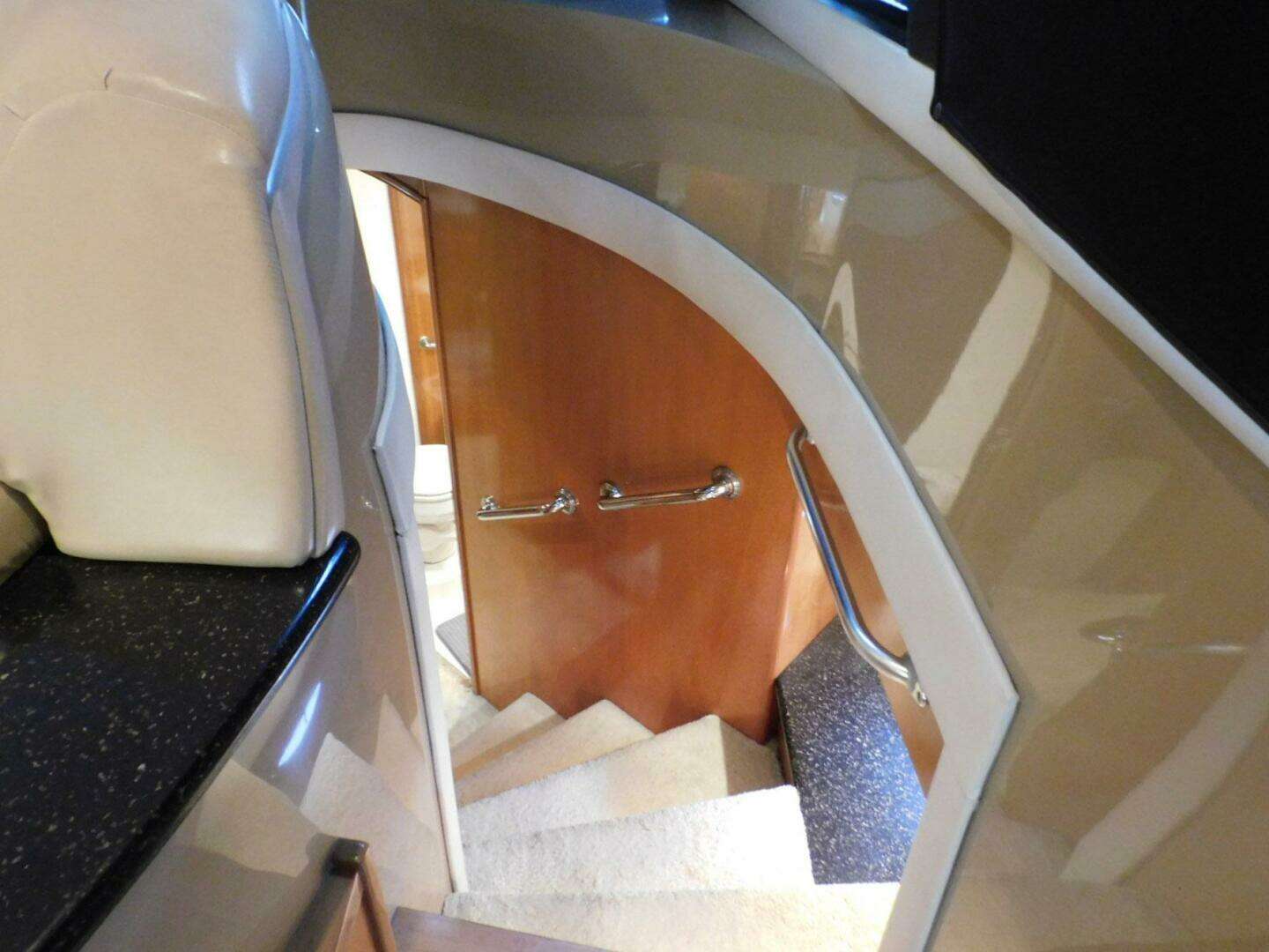 2002 Carver 570 Voyager Pilothouse - Image 21