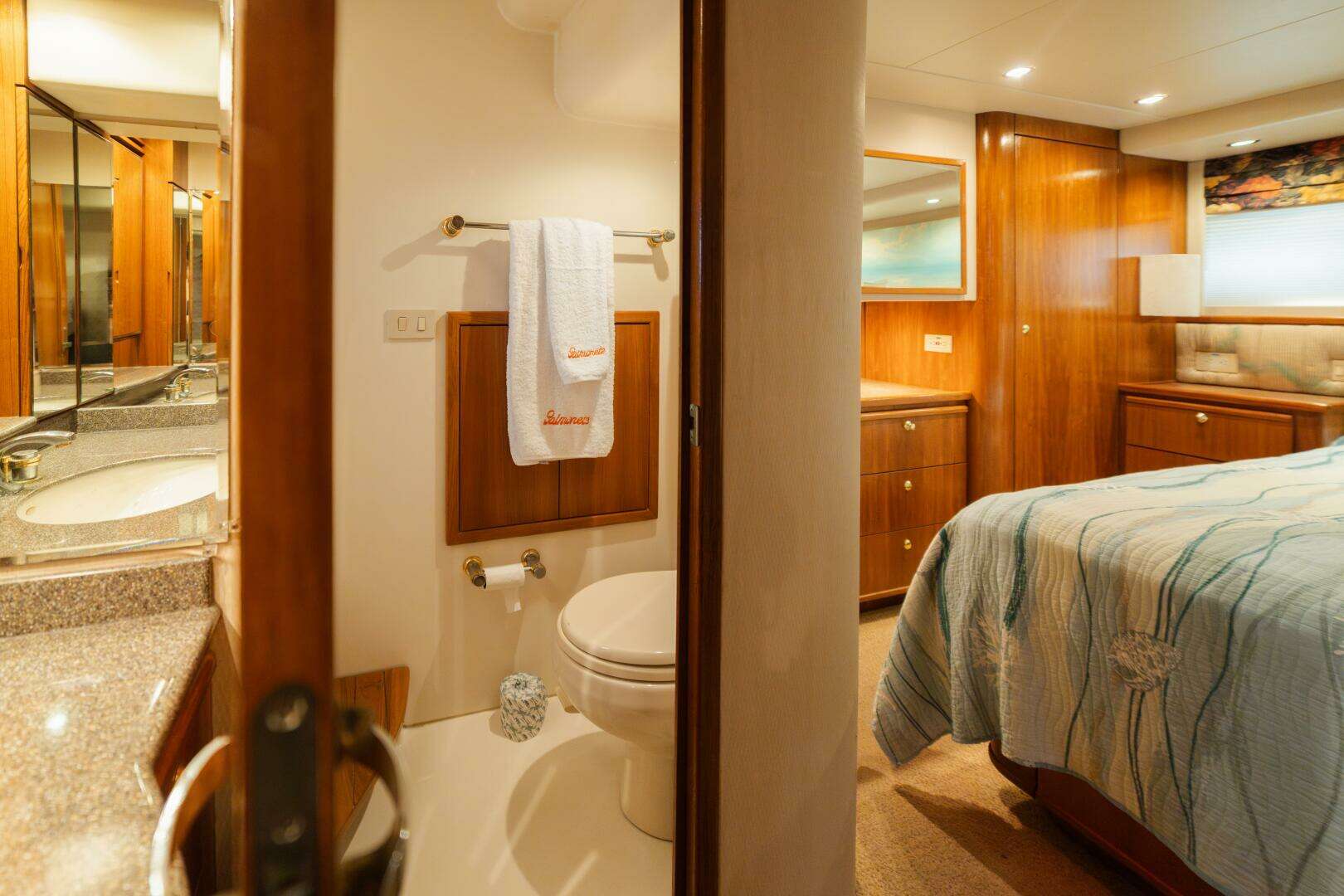 1999 Bayliner 5788 - Image 40
