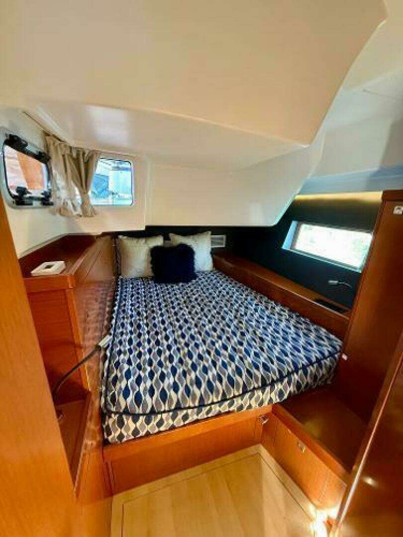 2015 Beneteau Oceanis 55 - Image 49