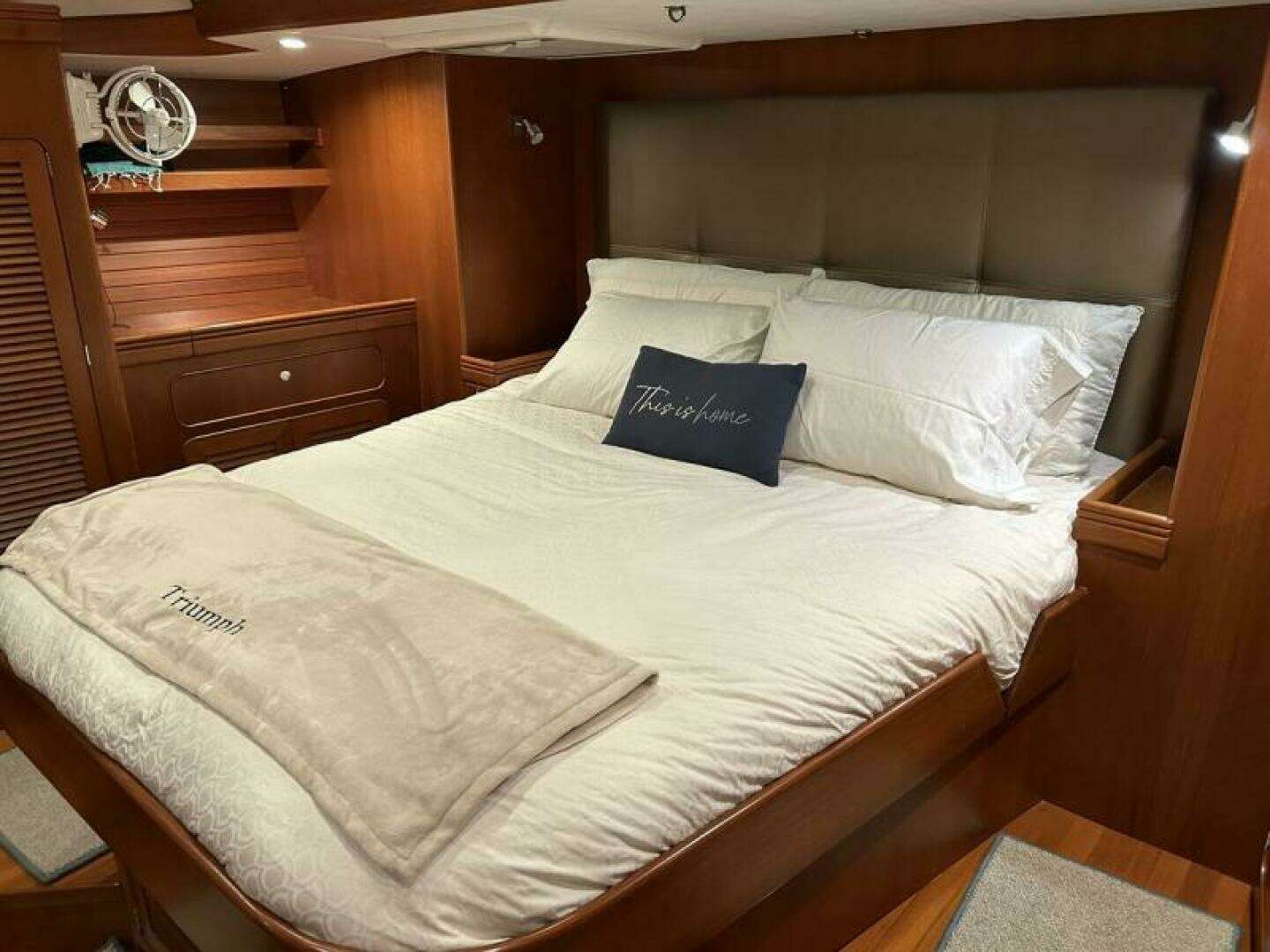 2011 Hylas 70 - Image 43