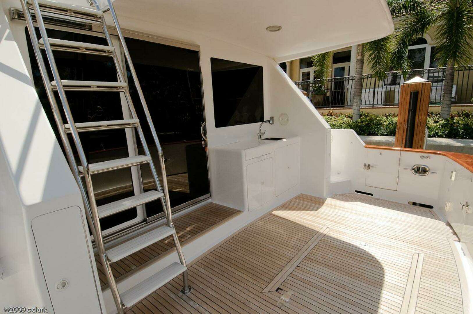 2005 Ocean Alexander 58 Motor Yacht - Image 4