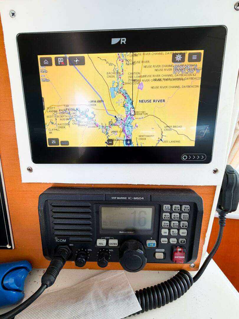 2005 Lagoon 380S - Image 80