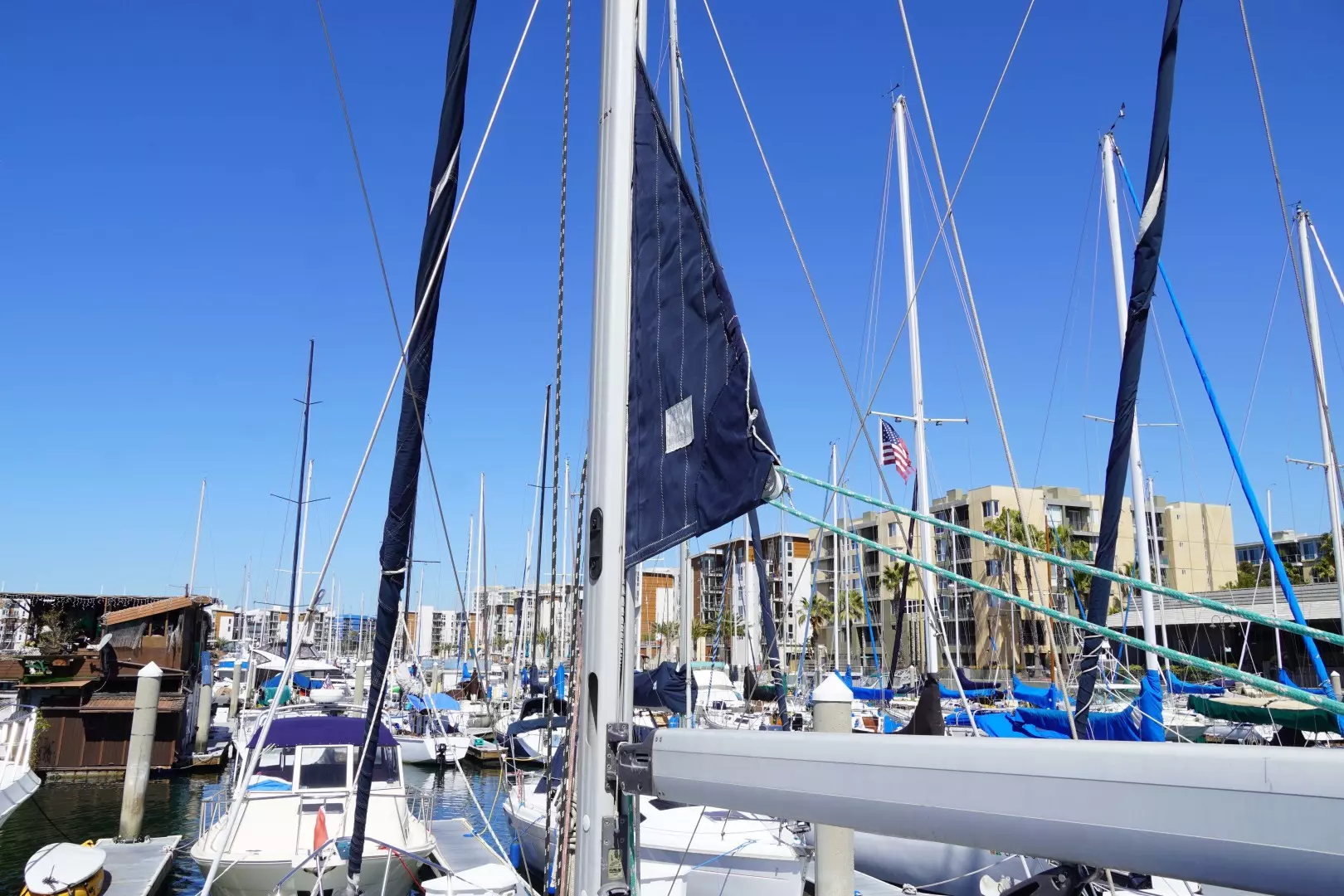 2000 Hunter Passage 420 - Image 3
