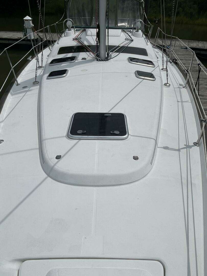 2005 Beneteau 423 - Image 9
