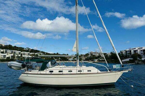 2011 Island Packet 370