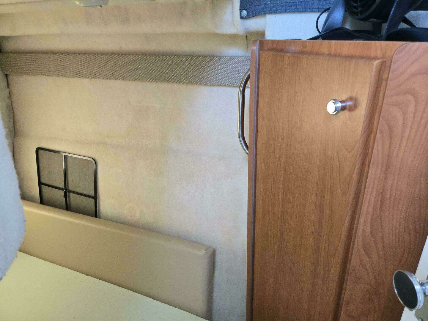 2005 Bayliner 289 EC - Image 21