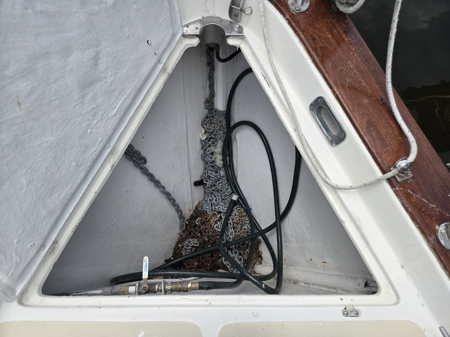 1985 Endeavour 42 CC - Image 24